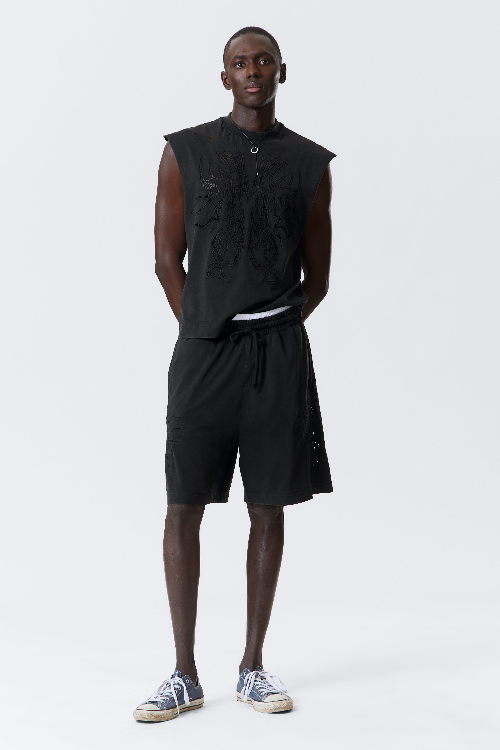 #272627 - Lockere Baumwoll-Shorts mit Broderie Anglaise - 2