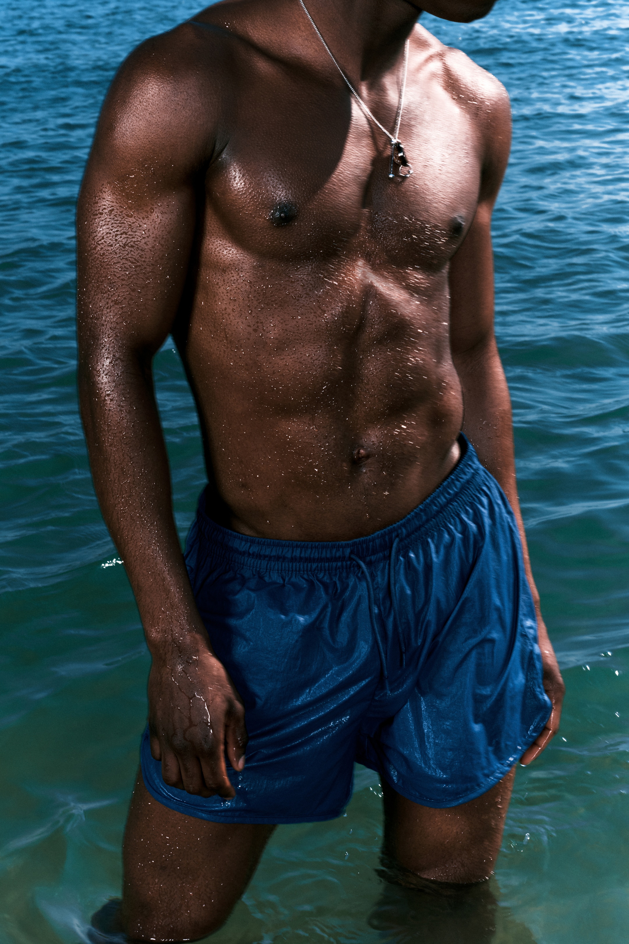 Agrandir l'image: Short de bain longueur mi-cuisse structuré - Bleu - HOMME | H&M FR 2