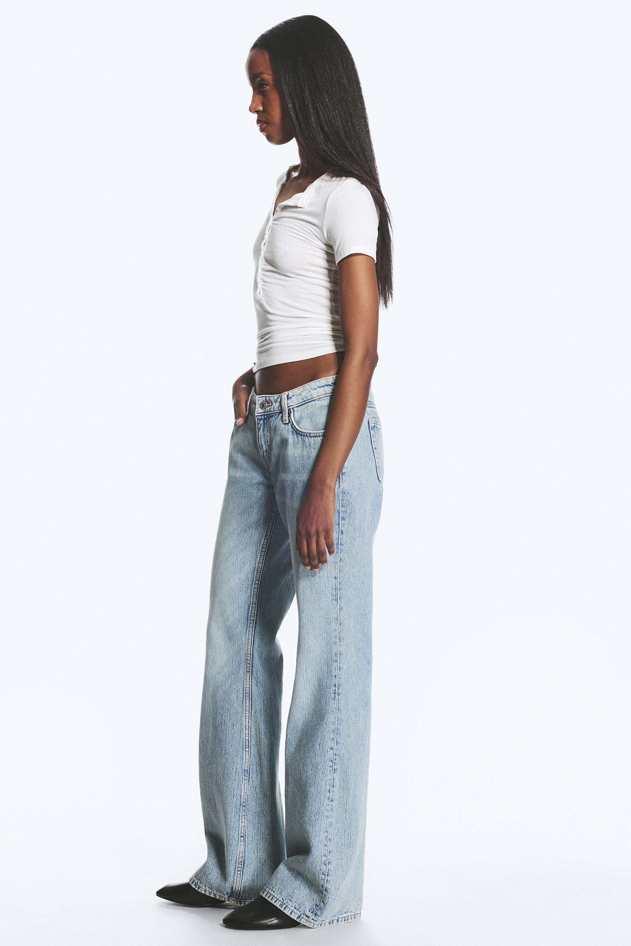 Lip Blue – lyseblå - Nova bootcut-jeans med lavt liv og smal passform - 2
