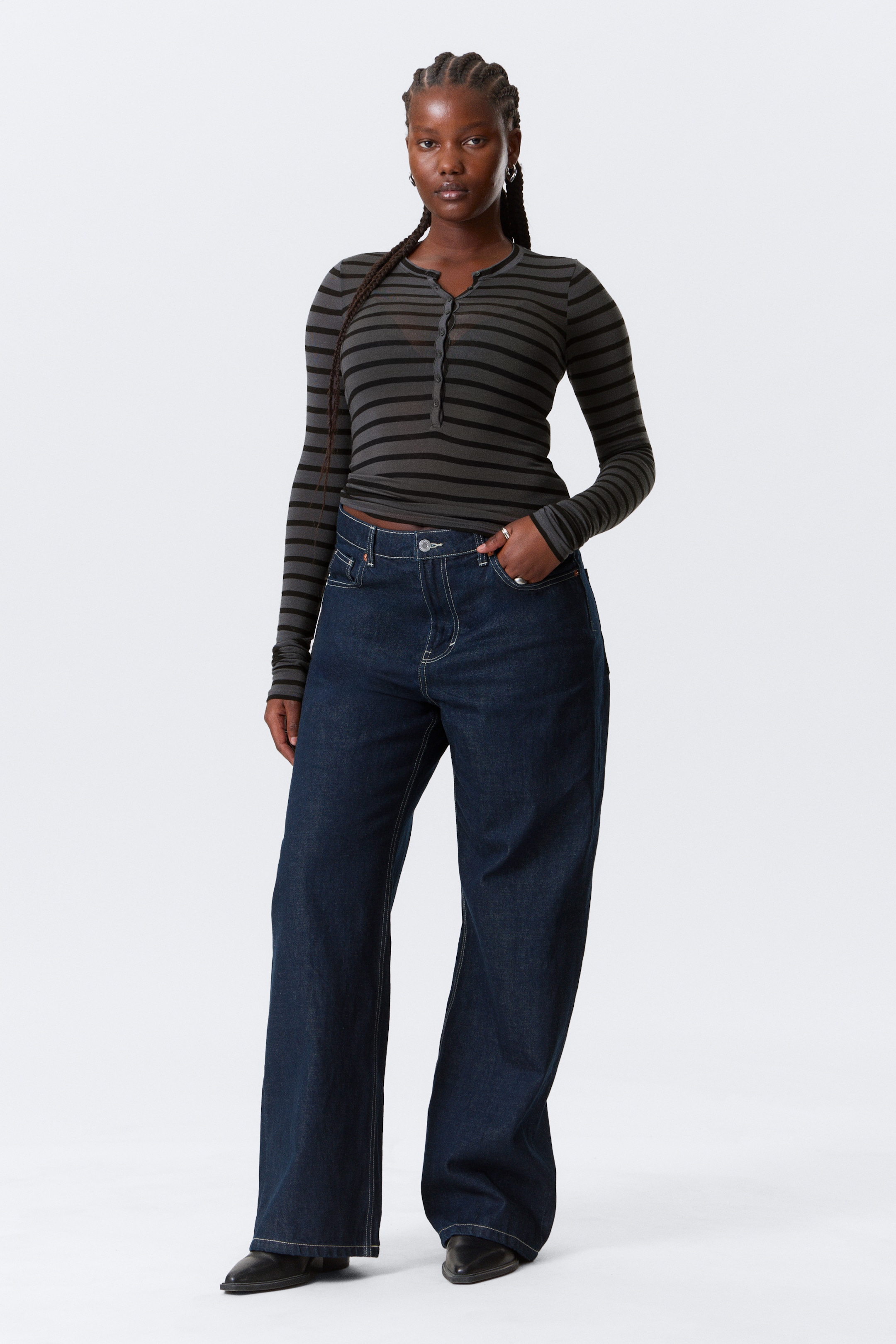 Se større billede: Slim langærmet Henley-top - Sorte og grå striber - DAME | H&M DK 4