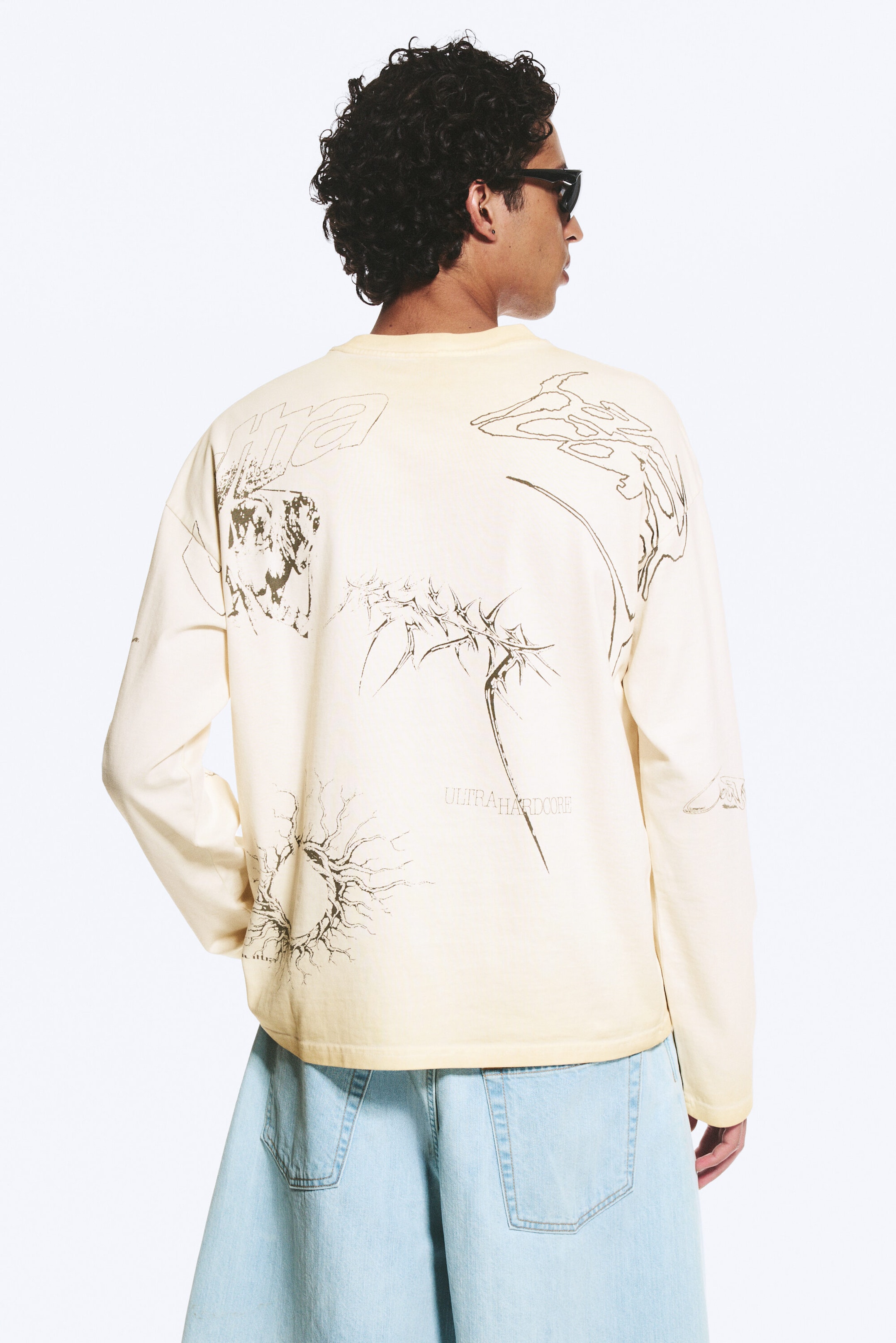 Helles Maulwurfsgrau - Skizze - Kastiges Langarmshirt mit Grafikprint - 2