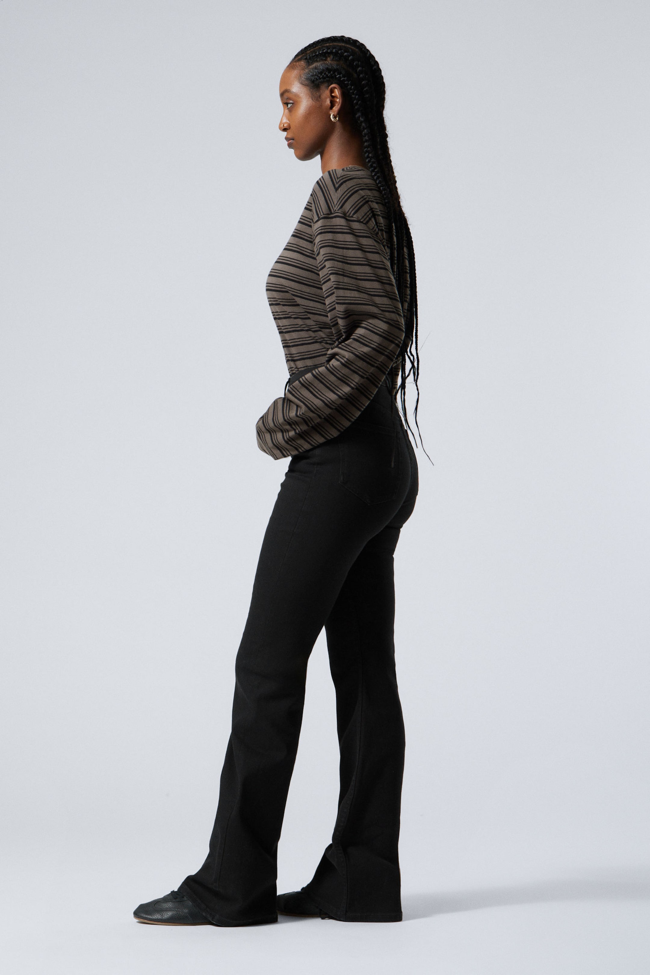 Black Rinse - Black - Glow Curve High Waisted Regular Flared Leg Jeans - 2