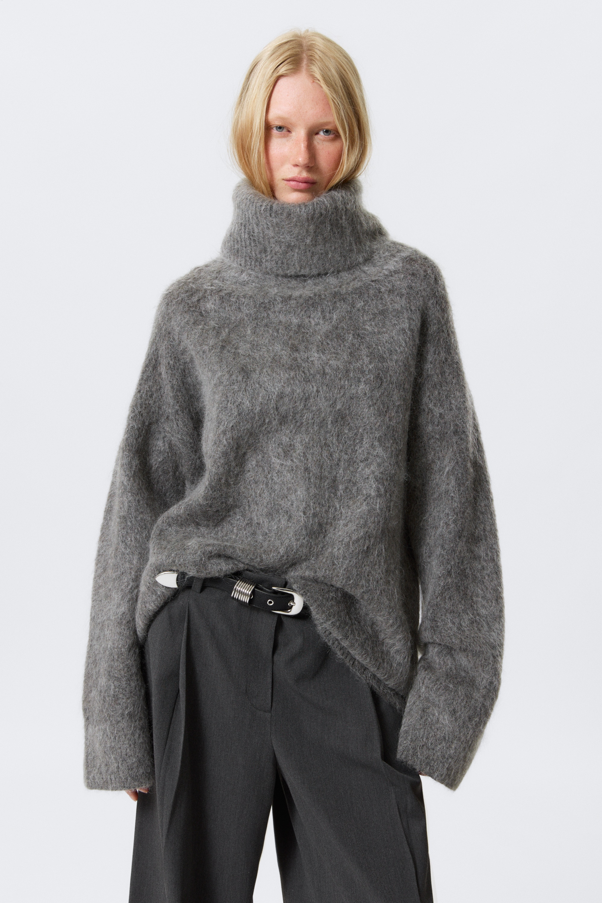 Svetr s rolákem z moherové směsi - Tmavě šedý melír/Tmavě hnědá melange