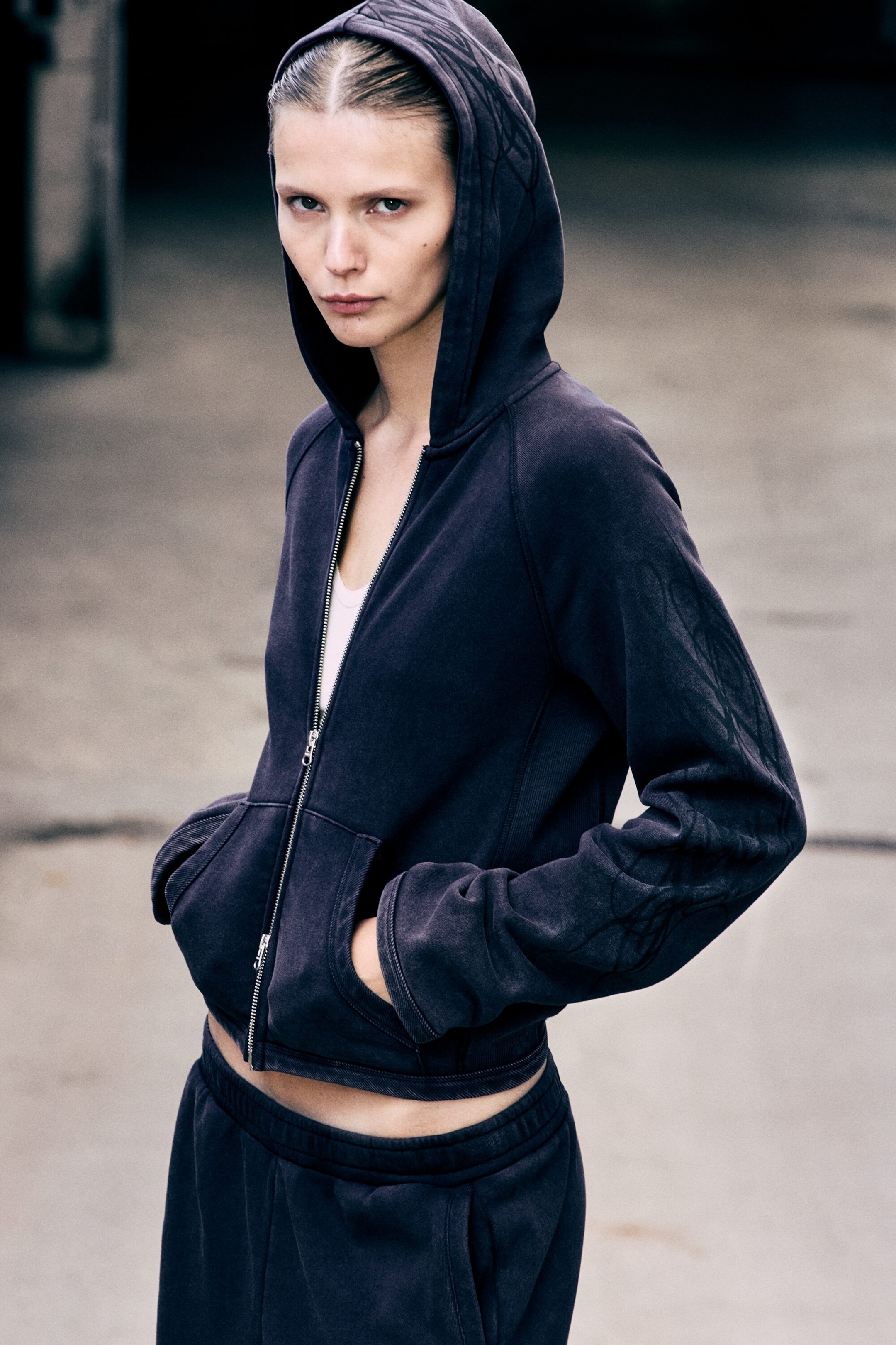Svart - Slim-fit hettejakke - 3