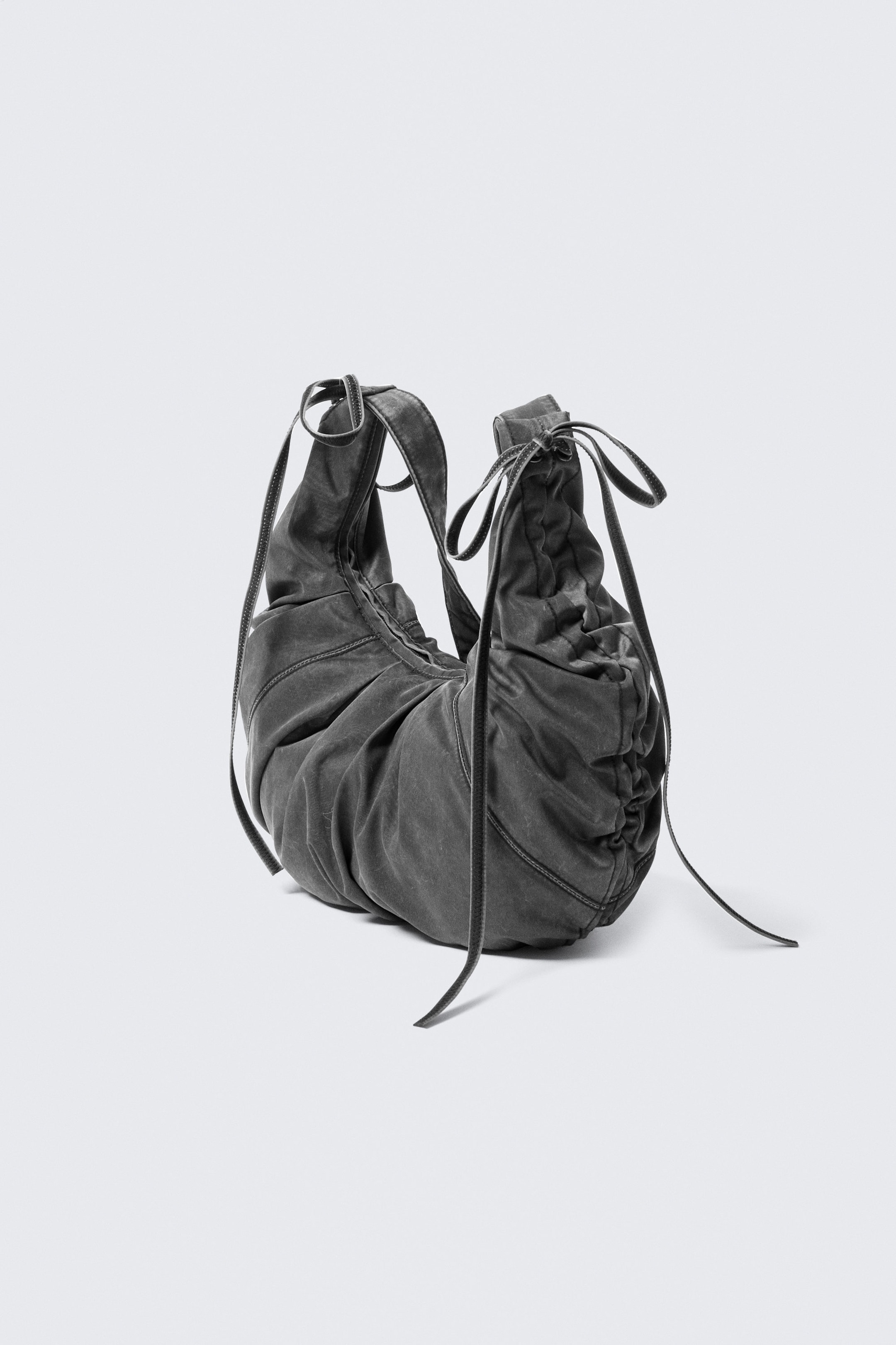 Tvättad Svart - Ruched Crossbody Bag - 2