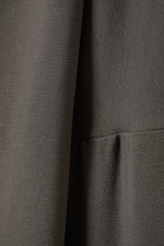 Donkertaupe - Gedrapeerde lyocell top met lange mouwen - 1