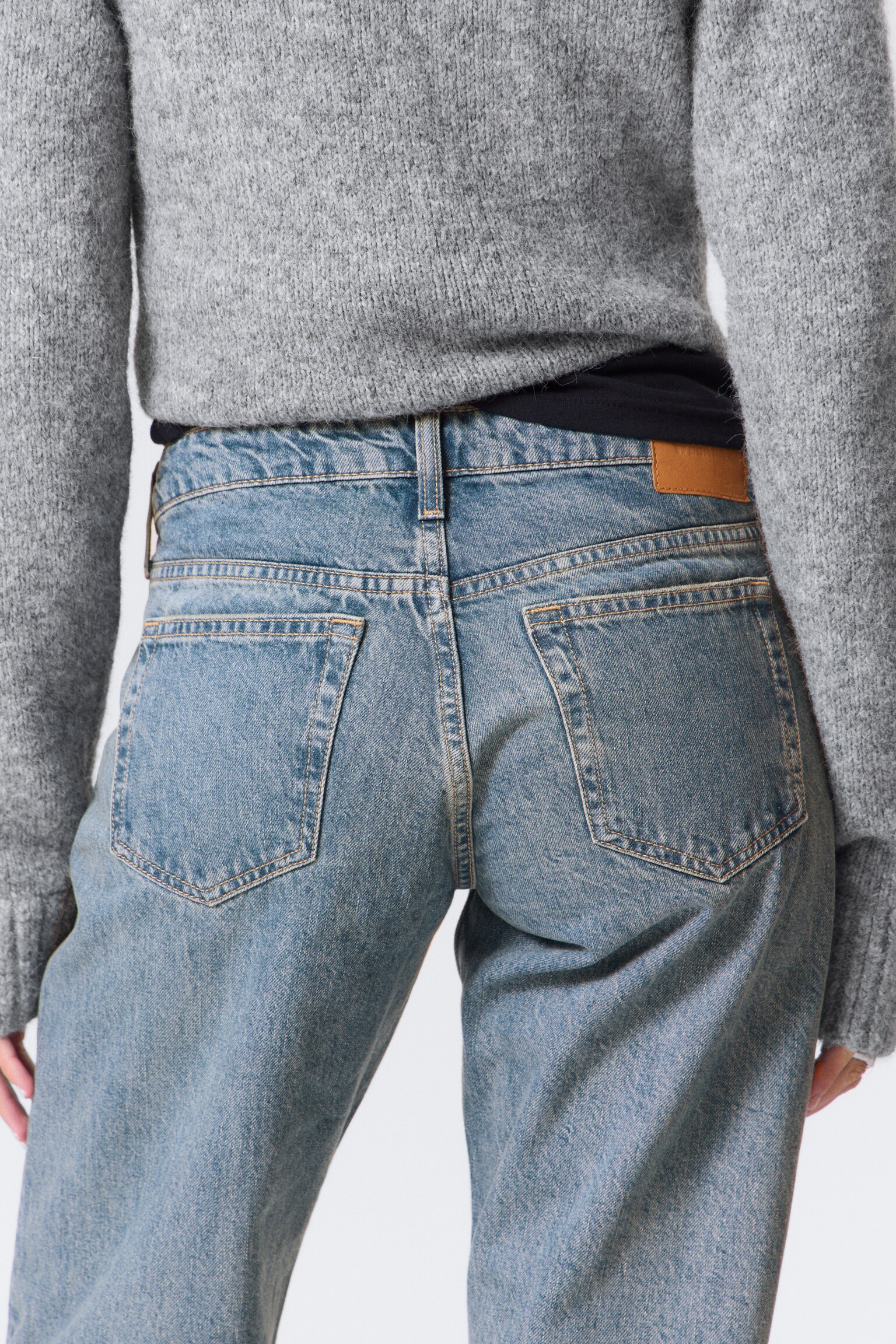 Arrow Low Rise Regular Straight Leg Jeans - 2000 Blue - Medium Blue/Blue Fade - Medium Blue/Second Blue – Medium Blue/Board Blue - Medium Blue/Aeon Blue - Light Blue/Tuned Black - Black/Mine Blue - Medium Blue/Clay Grey - Grey/Summer Blue - Light Blue - 4