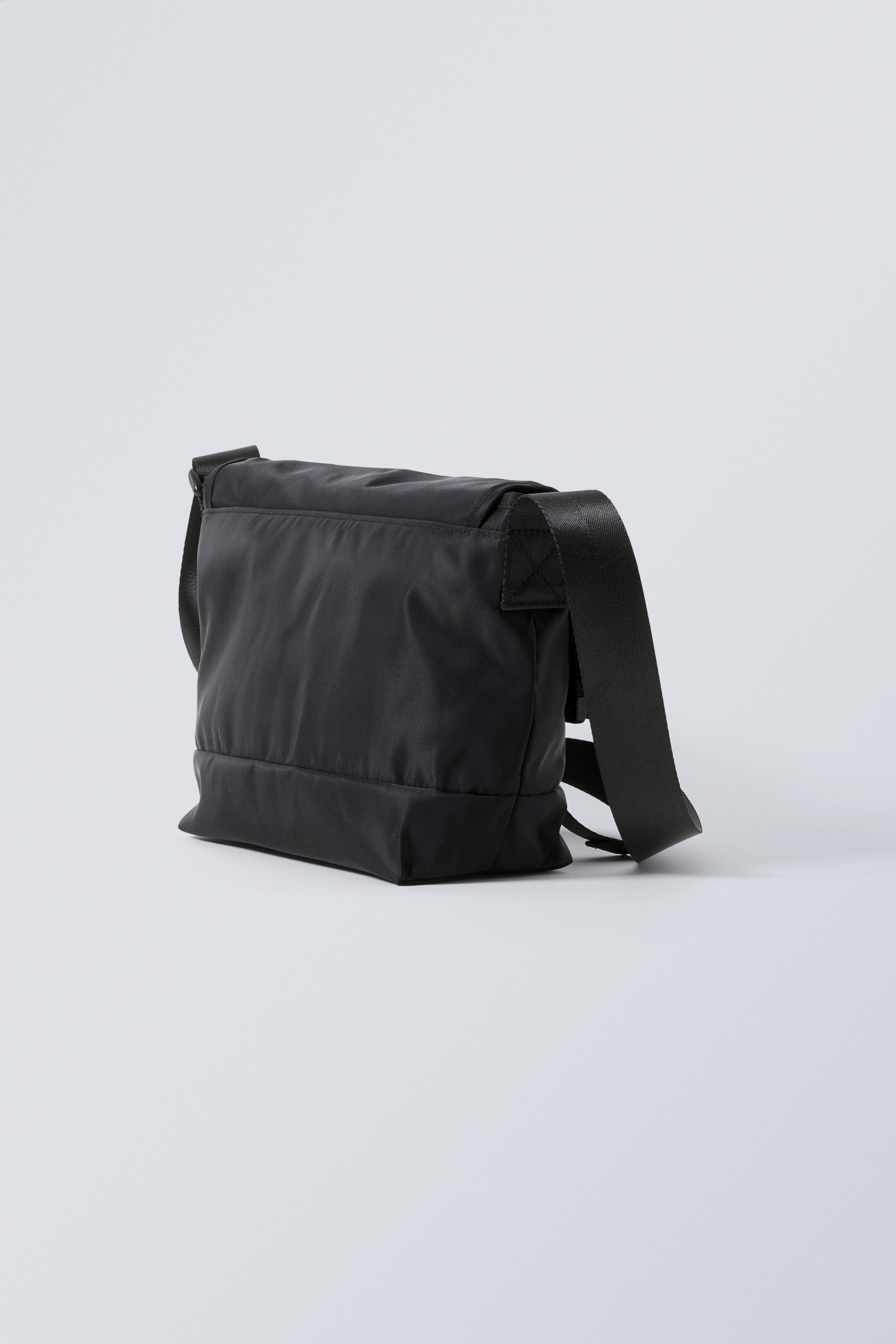 Schwarz - Kleine Messenger-Bag - 1