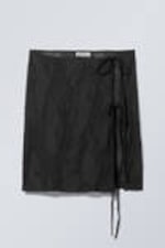 Schwarzes Jacquardmuster - Jacquard-Rock mit Bindeverschluss - 0