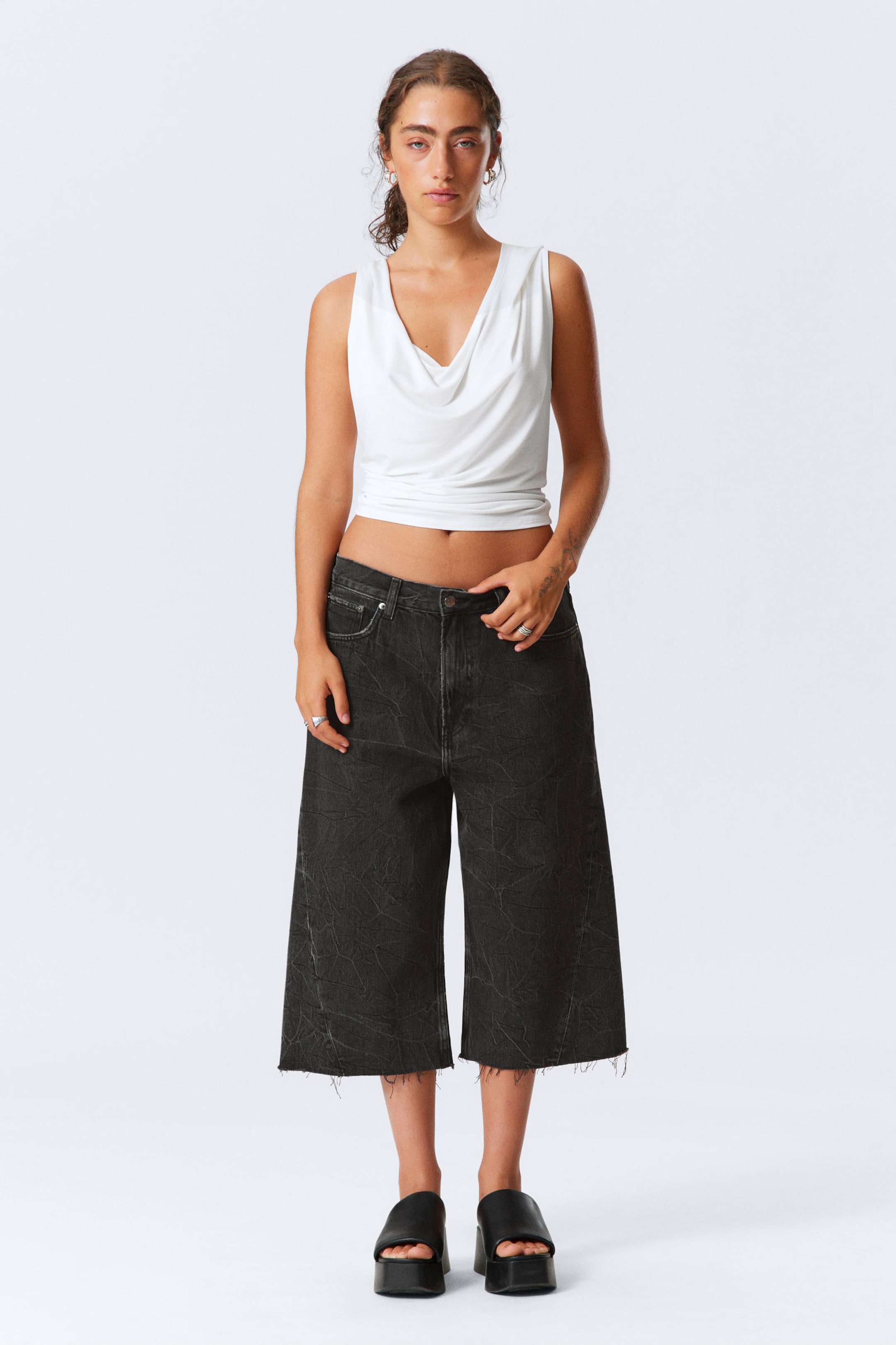 Washed Black - Galaxy Loose Twisted Denim Shorts - 4