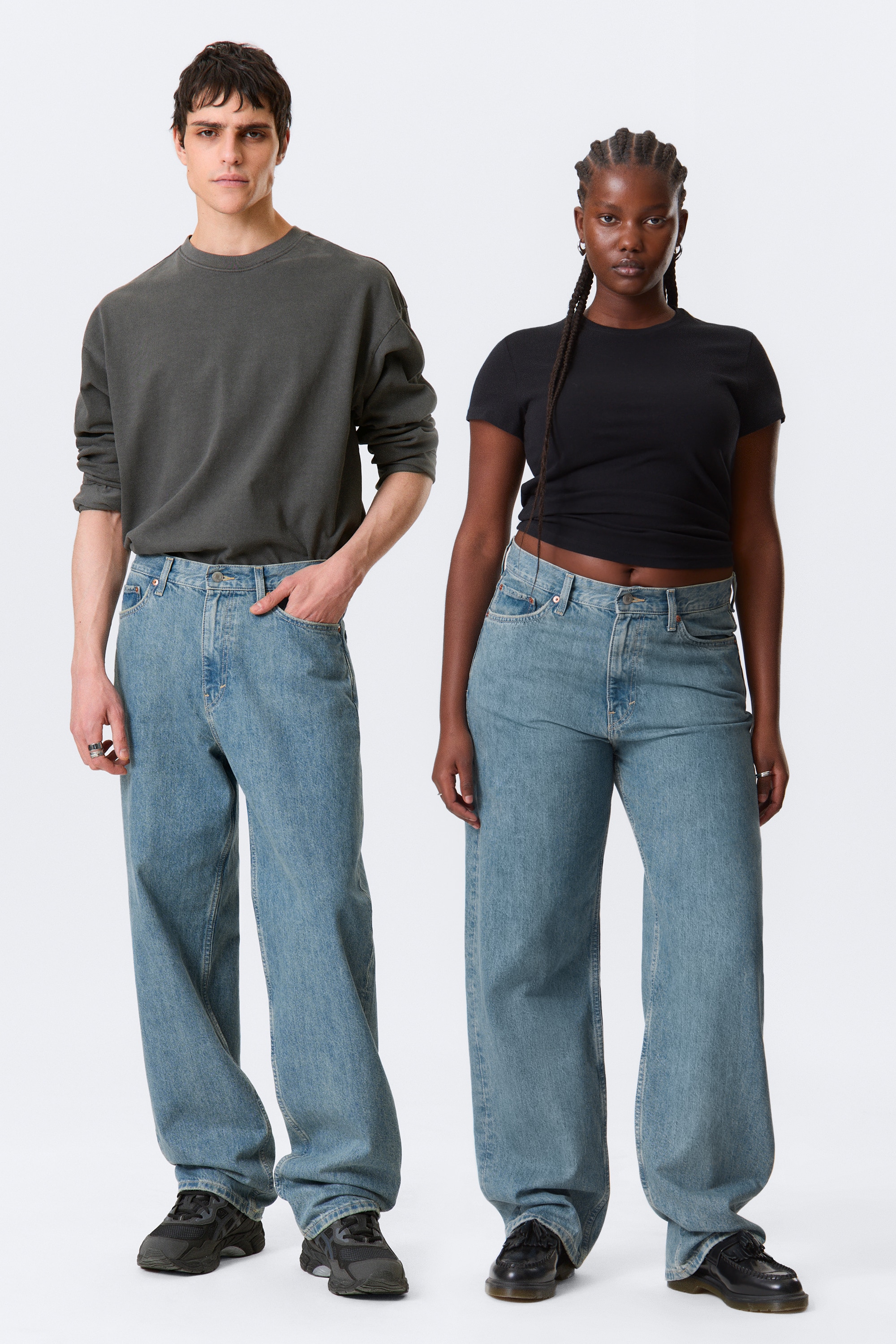 Jeans Galaxy a vita media e gamba dritta - 2000 Blue – Blu medio/Port Blue – Azzurro/Tuned Black – Nero/Second Blue - Blu/90s Blue – Blu medio/Brick Blue – Azzurro/Canyon Grey – Grigio medio/Blue Fade – Blu medio/Deep Sea Blue - Blu scuro/Steel Blue - Medium Blue