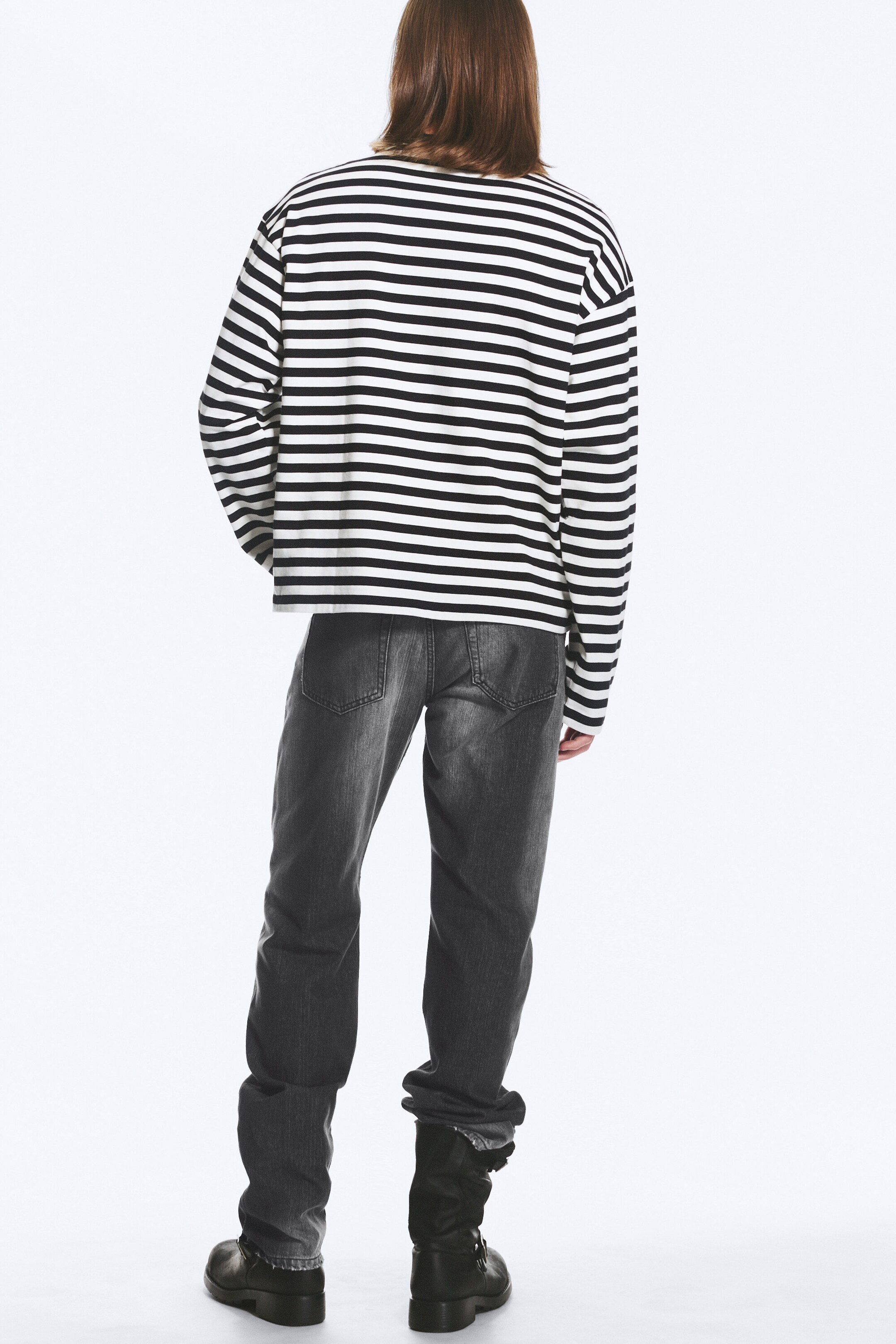 Gestreift Weiß/Schwarz - Kastiges Langarmshirt mit Grafikprint - 3