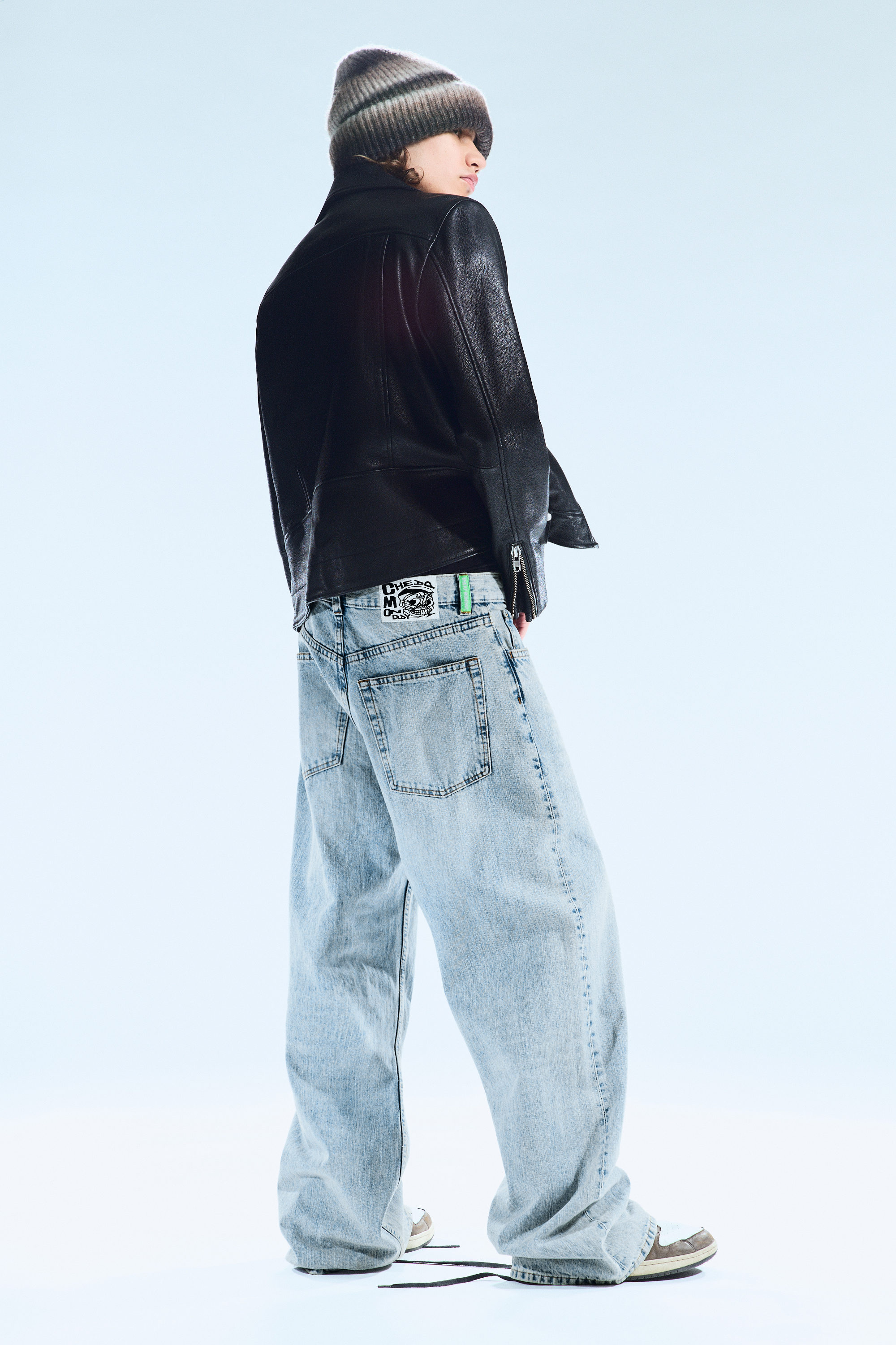 Light Blue - Looser Regular Waist Loose Straight Jeans - 2