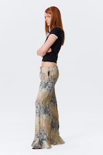 Beige - Ormskinnsmönstrad - Lediga byxor med volang - 2