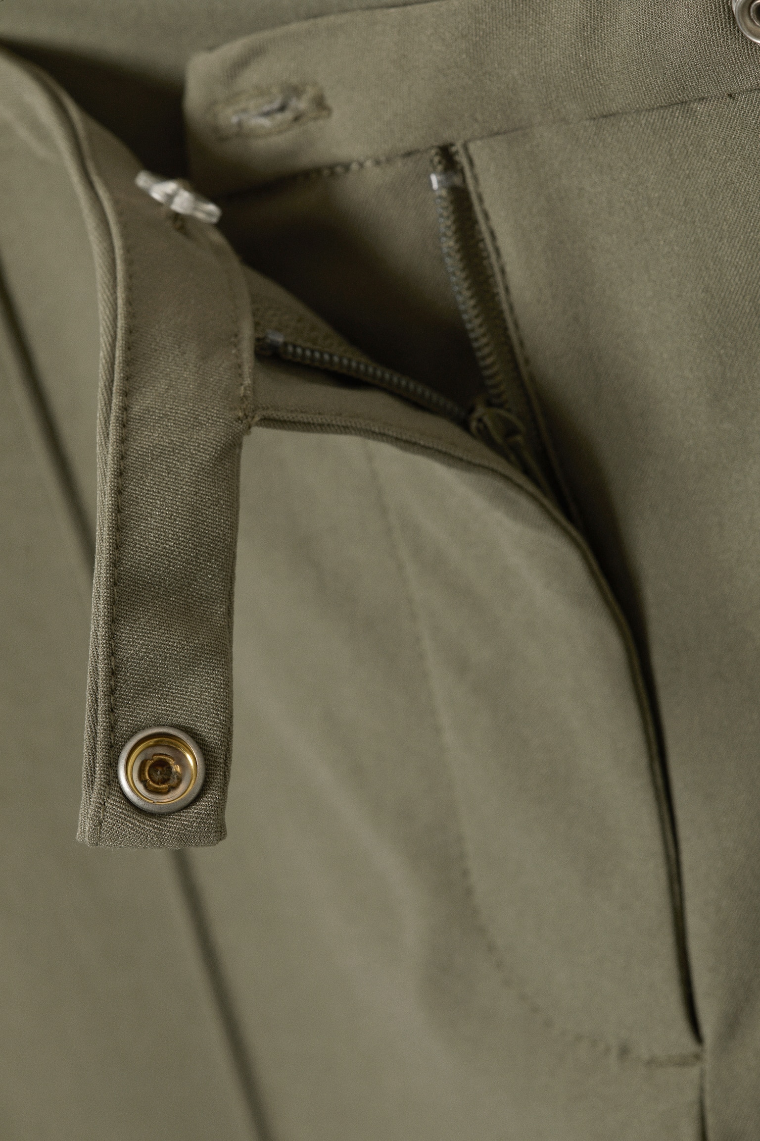 Pantaloni skinny con zampa e vita bassa - Verde kaki scuro/Nero/Beige - 5