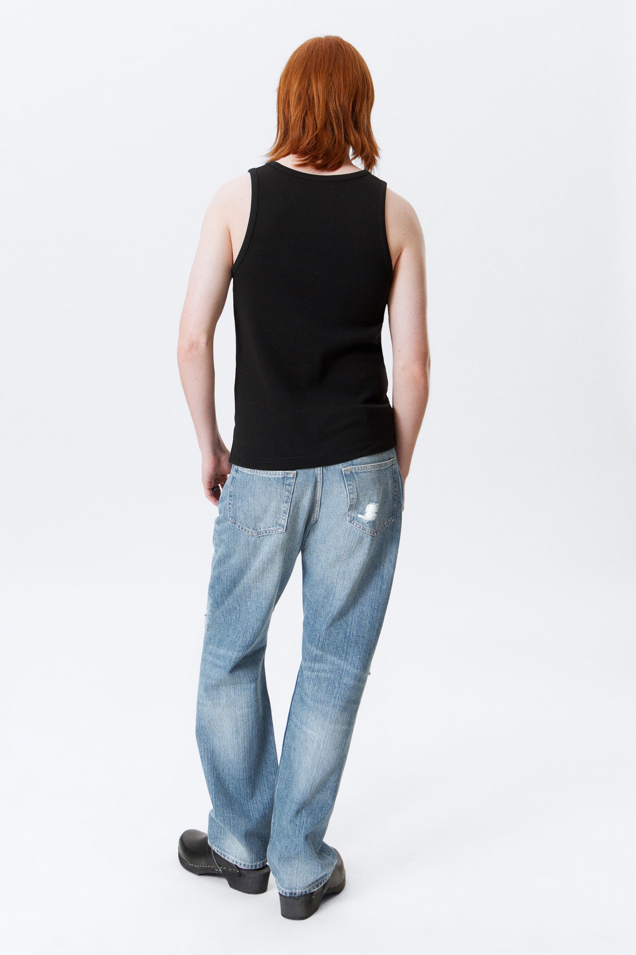 Schwarz - Geripptes Tanktop mit normaler Passform - 2