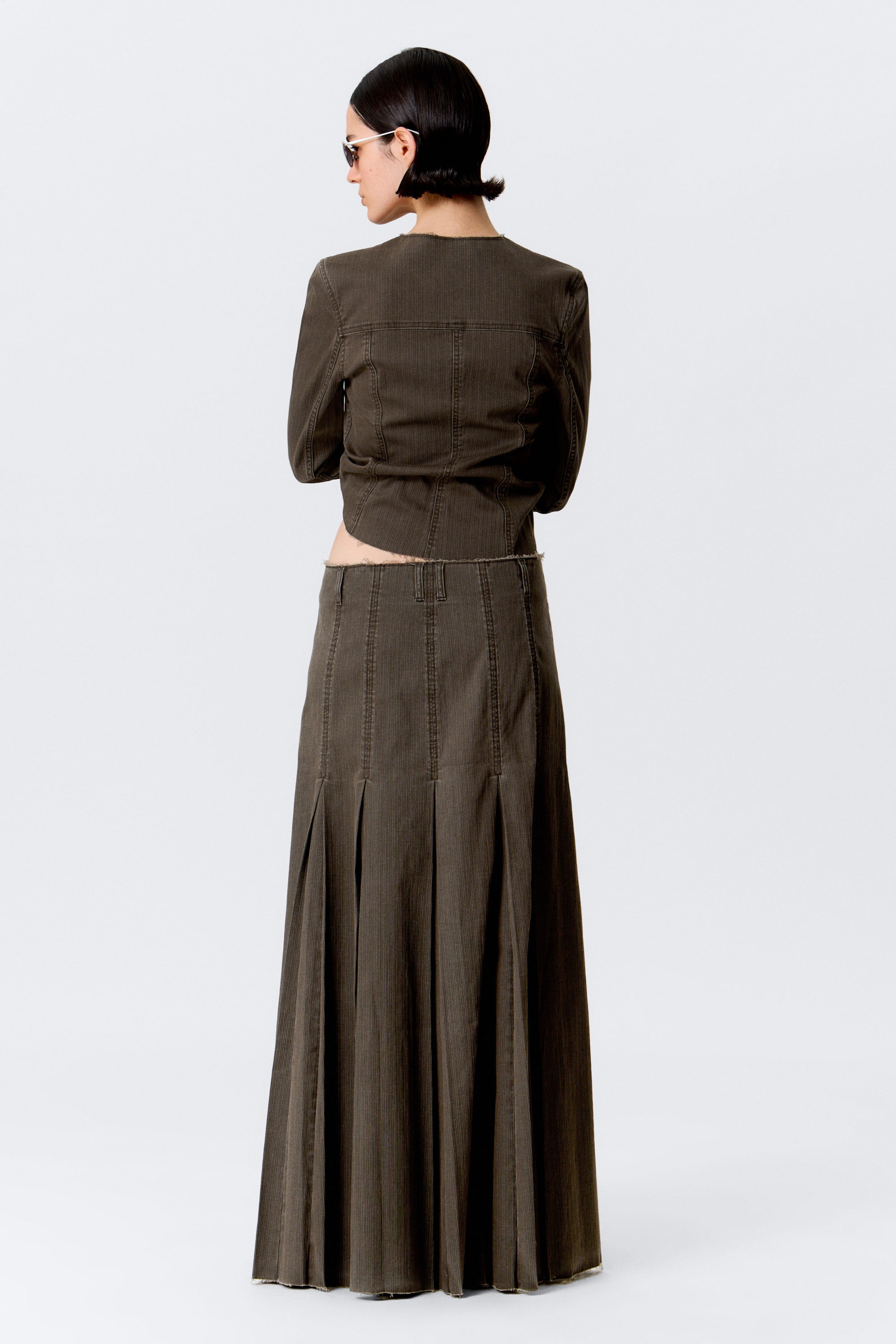 Dark Grey - Mid-Rise Frayed Pleated Maxi Skirt - 3