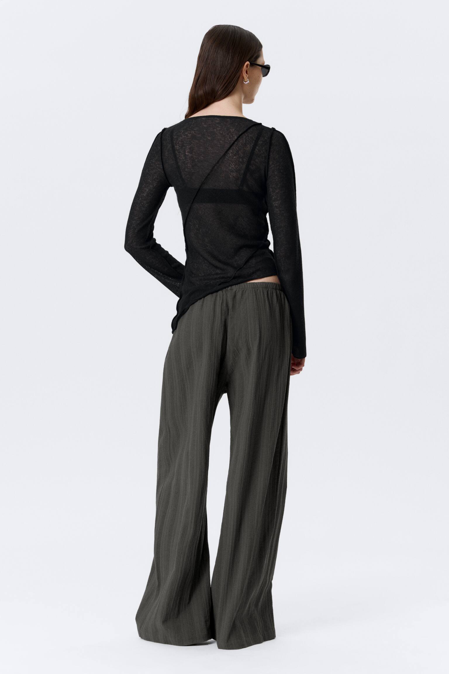 Haut transparent asymétrique à col bateau - Noir/Beige clair - 4