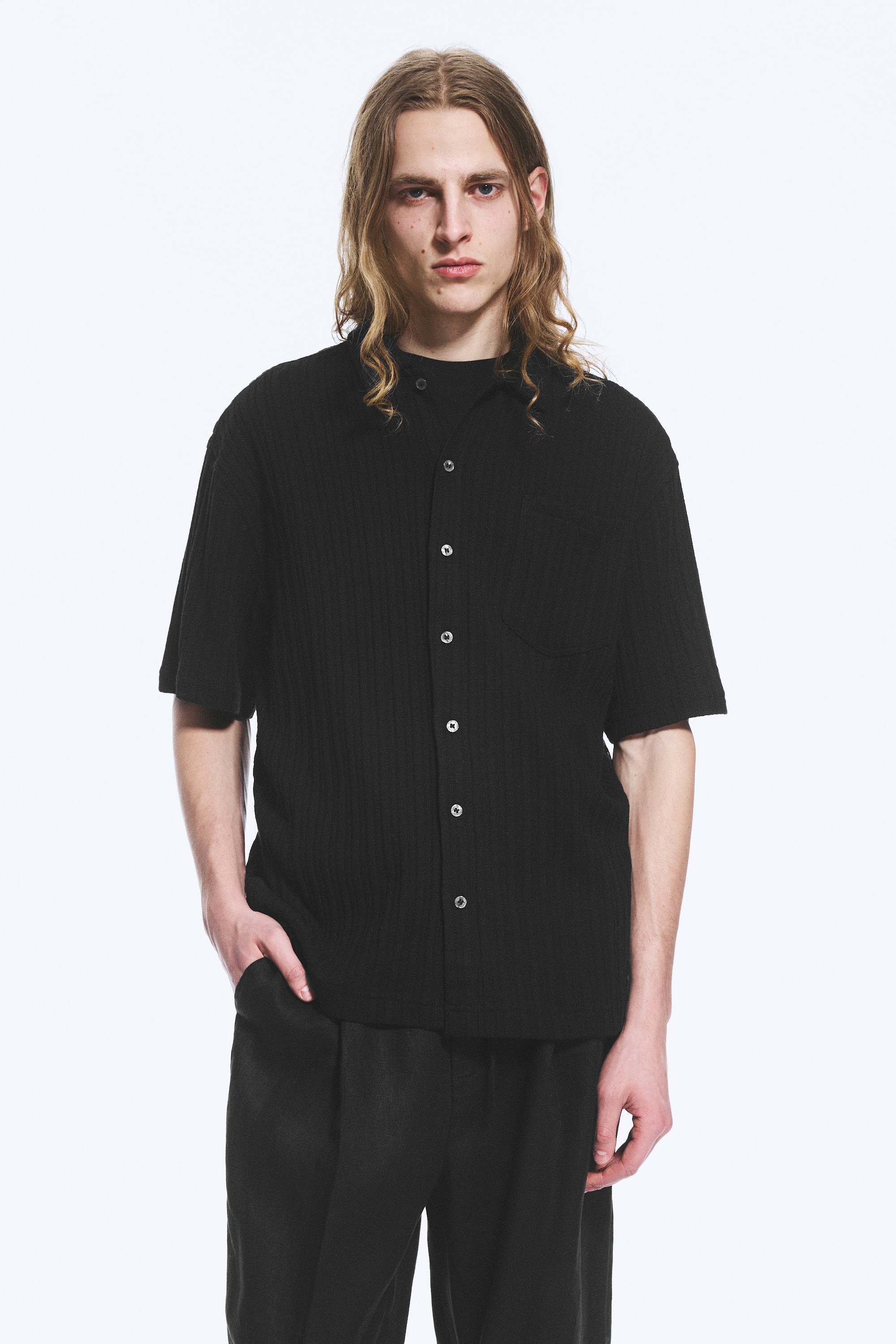 Knitted Short-Sleeved Button-Up Shirt - Black