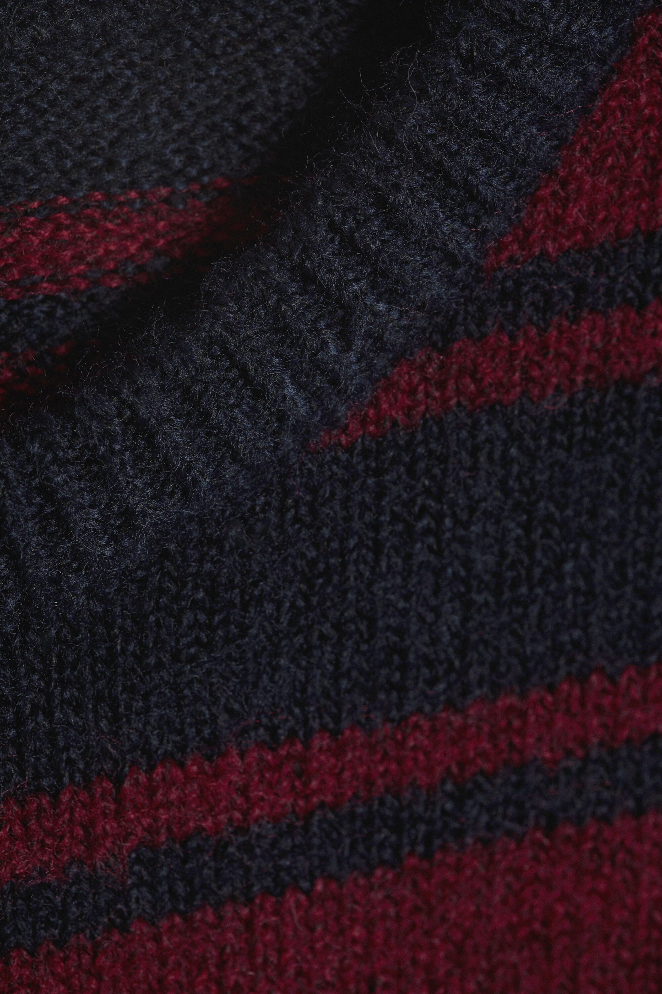 Navy/Red Stripe - Boxy Knitted Jumper - 8