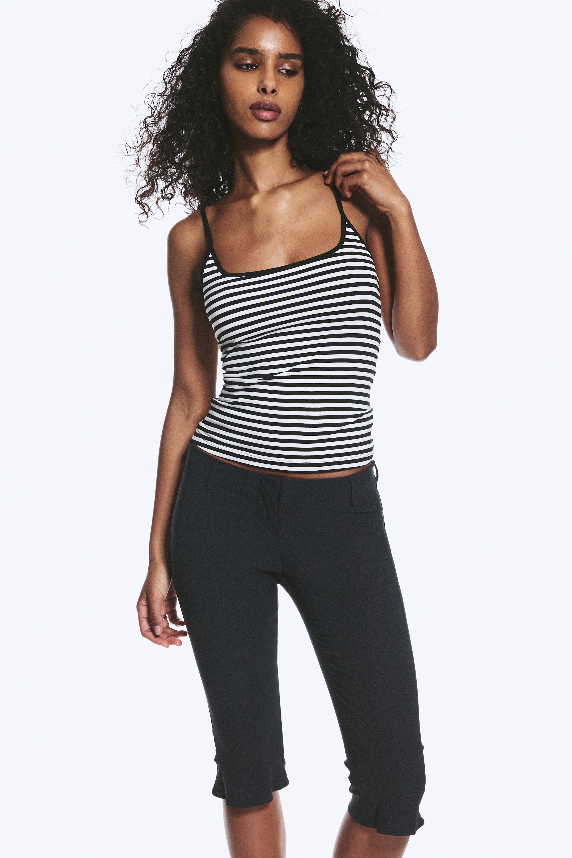 Slim stropp tanktopp - Hvite og svarte striper/Blå/rosa flerfarget stripe/Gråmelert/Hvit