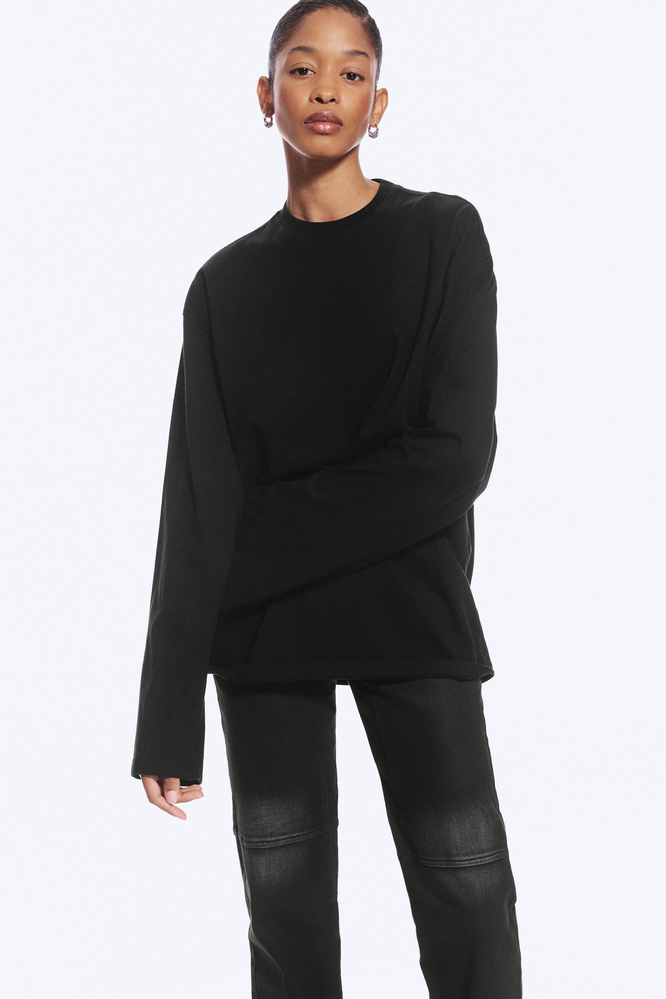 Schwarz - Oversized-T-Shirt mit langen Ärmeln - 3