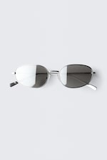 Silver - Grey Lenses - Minimal Oval Metal Frame Unisex Sunglasses - 0