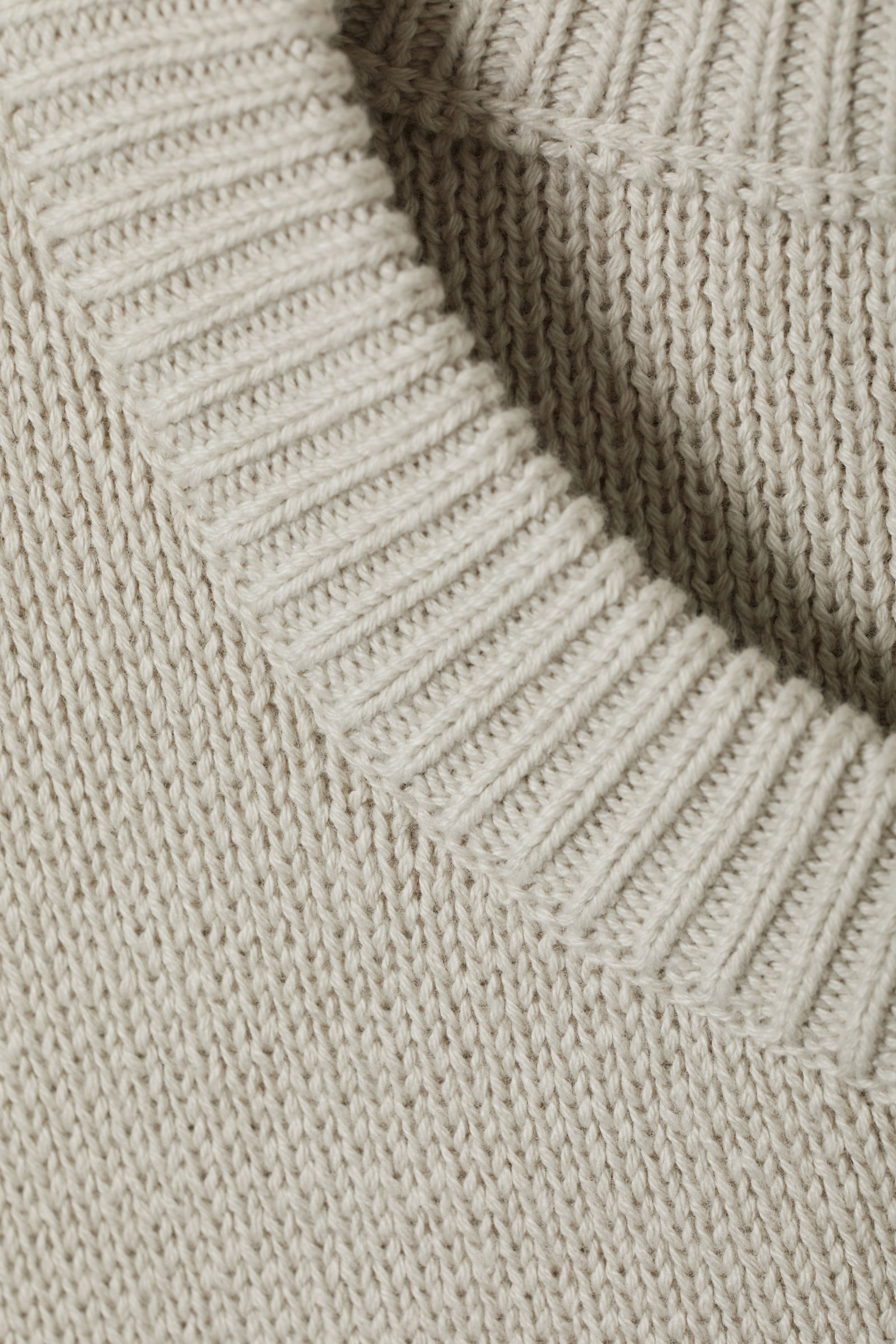 Helles Maulwurfsgrau - Baumwoll-Strickpullover mit normaler Passform - 1