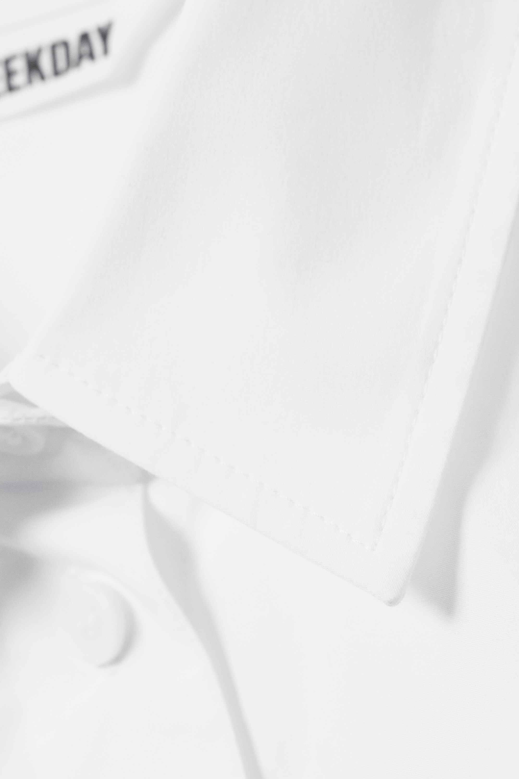 Vezi imaginea mai mare: Cămașă din bumbac cu mâneci lungi, croială cambrată - Alb - FEMEI | H&M RO 6