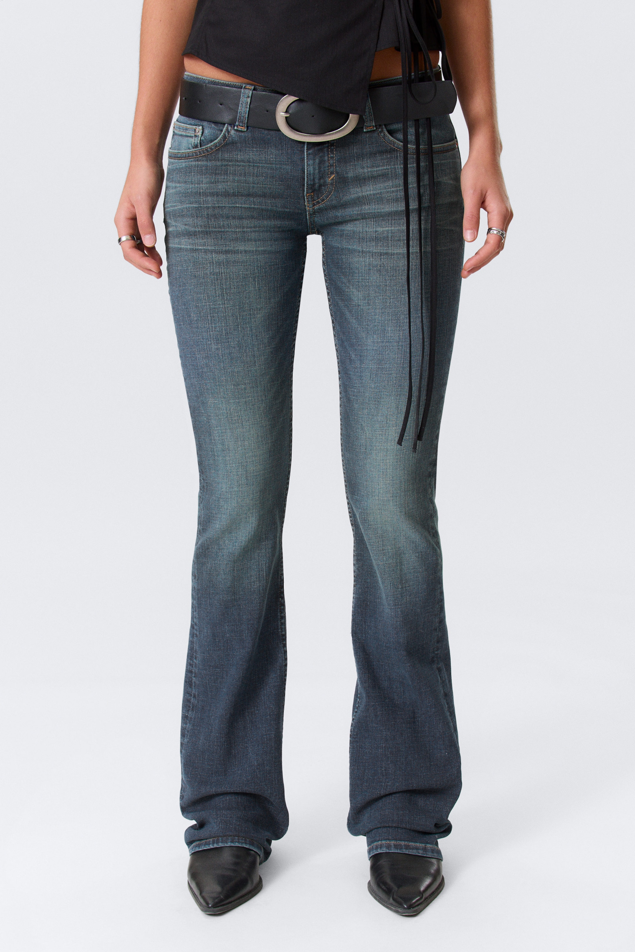 Blue Hymn - Medium Blue - Luna Low Rise Skinny Bootcut Leg Jeans - 2