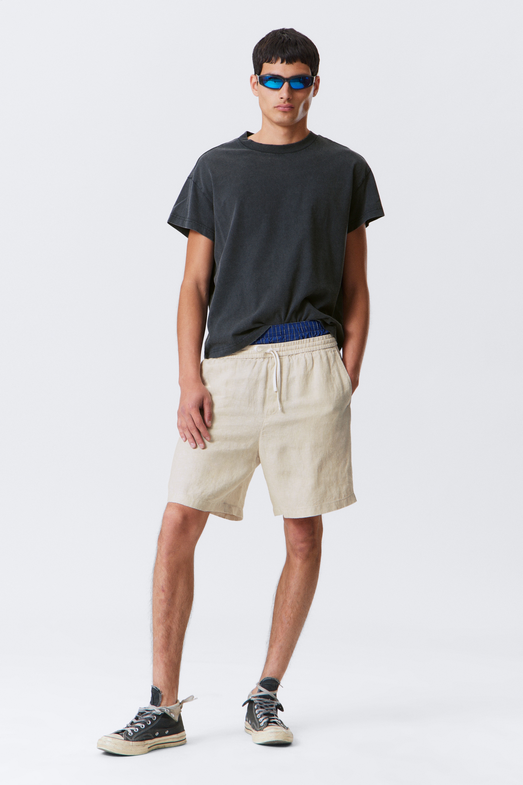 Zobrazit větší obrázek: Relaxed Linen Drawstring Shorts - Ecru - MUŽI | H&M CZ 1