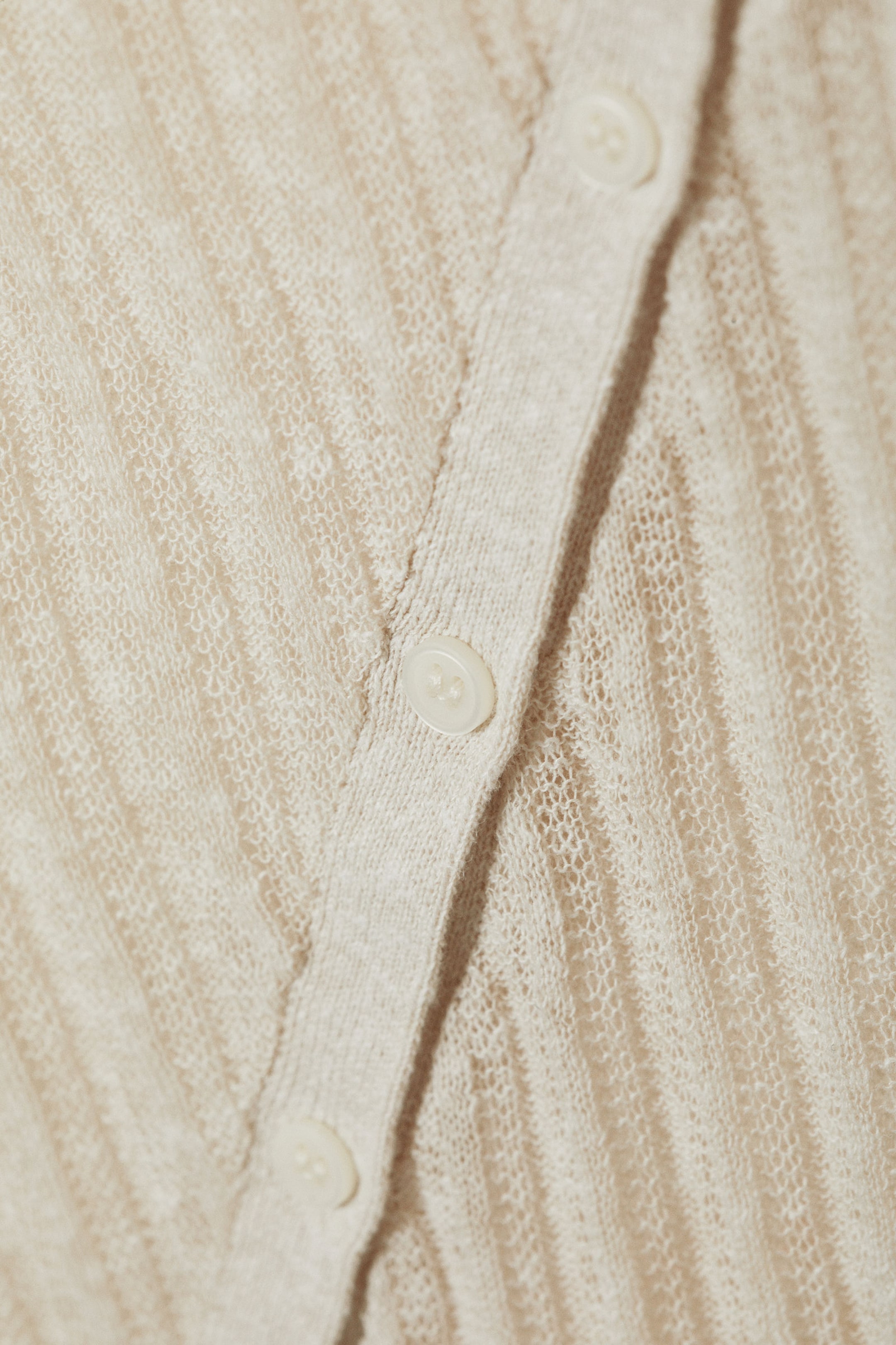 Helles Staubbeige - Asymmetrischer Cardigan aus Leinenmischung - 2