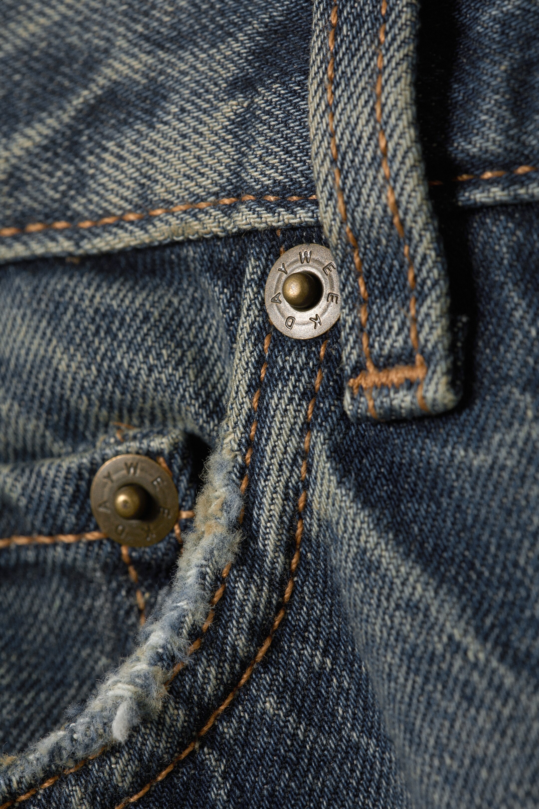 Προβολή μεγαλύτερης εικόνας: Τζιν Dynasty Low Rise Loose Wide Leg - Tuscon Blue - Medium Blue - Ladies | H&M GR 7