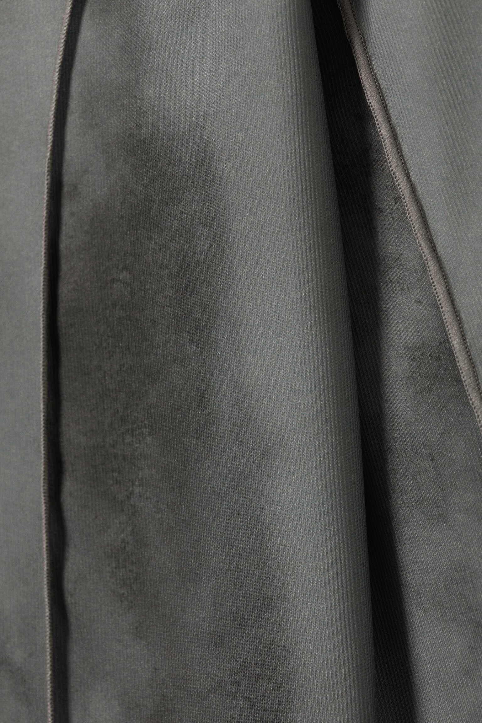 Printed Long-Sleeved Boat-neck Top - Blurred Dark Grey - 2