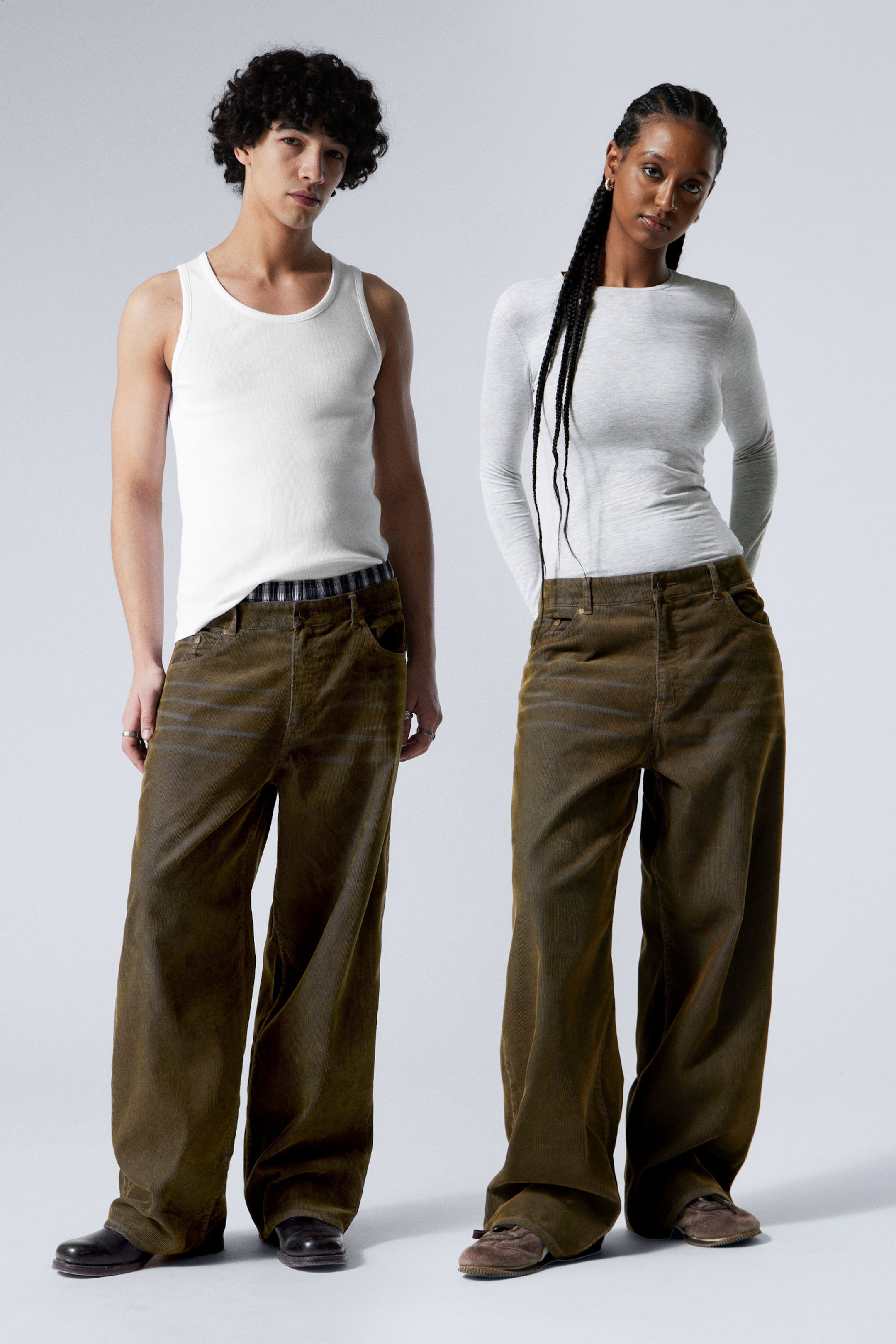 #FFFFFF - Astro - Baggy-Cordhose in Two-Tone-Optik - 1