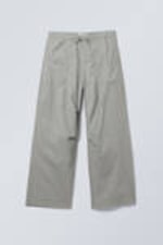 Helles Staubgrau - Weite Twill-Hose - 0