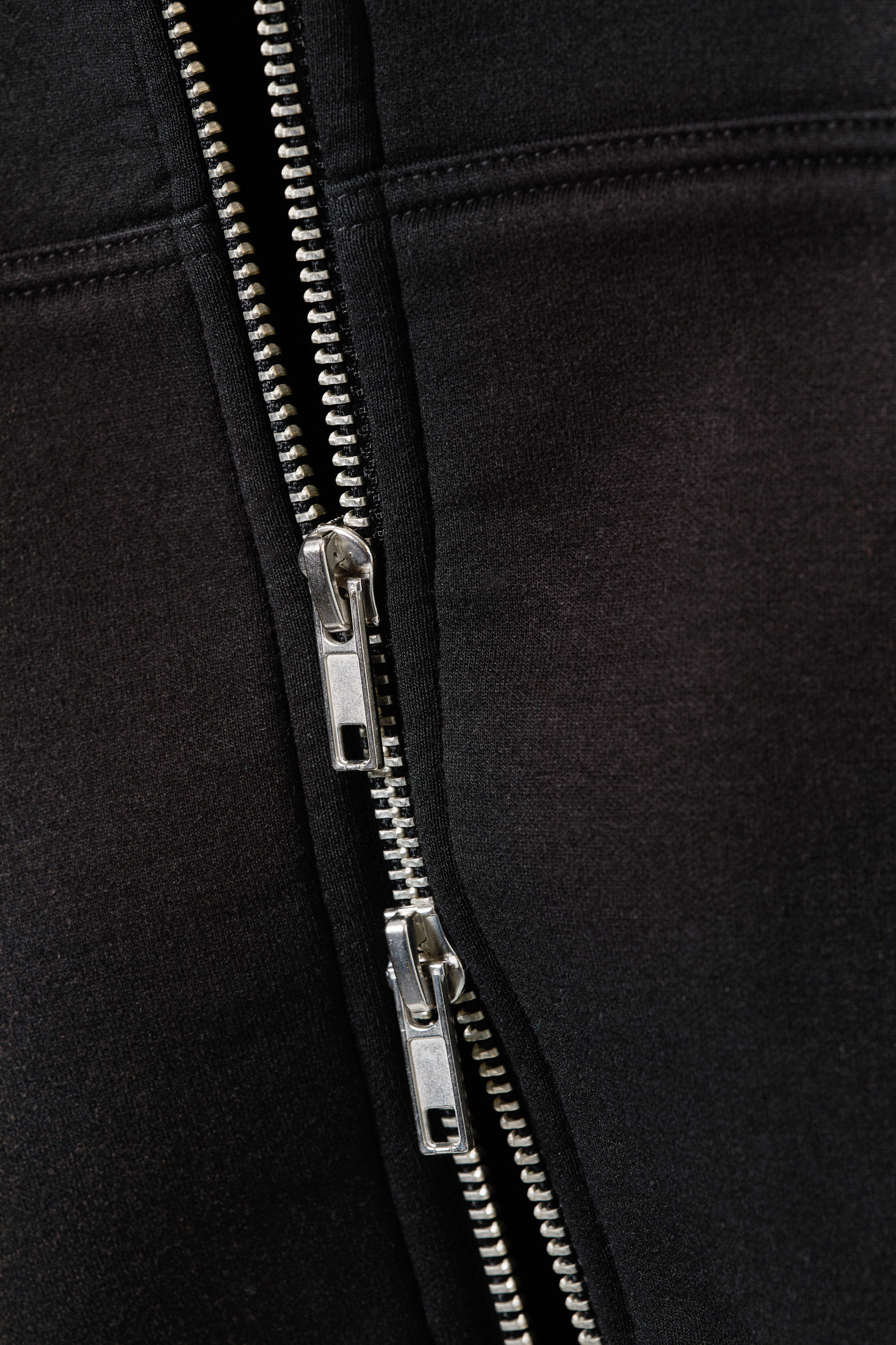 Black Spray Wash - Cropped Washed Scuba Zip Hoodie - 5