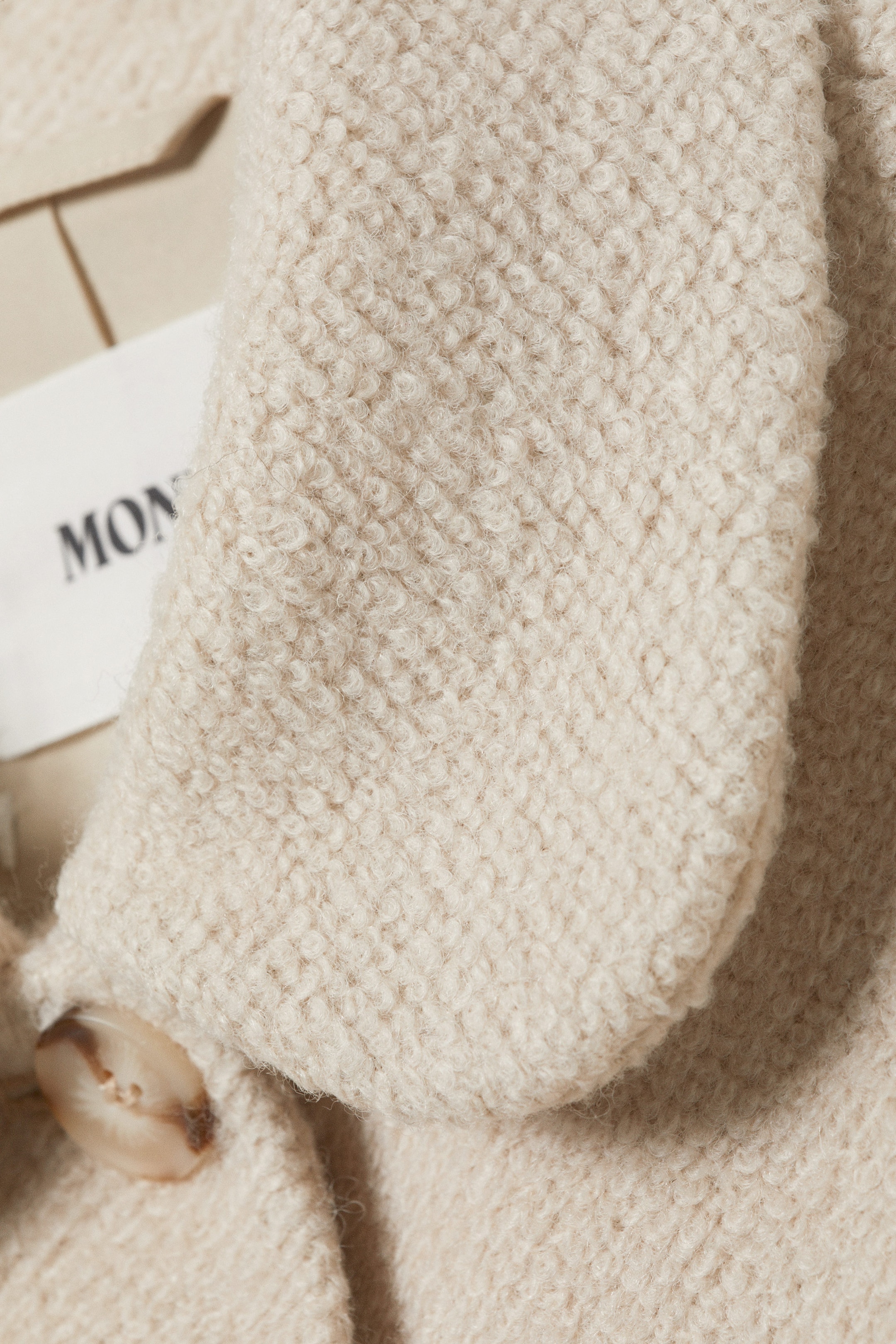 Staubiges Cremeweiß - Kastige Wollmischjacke mit Knöpfen - 10