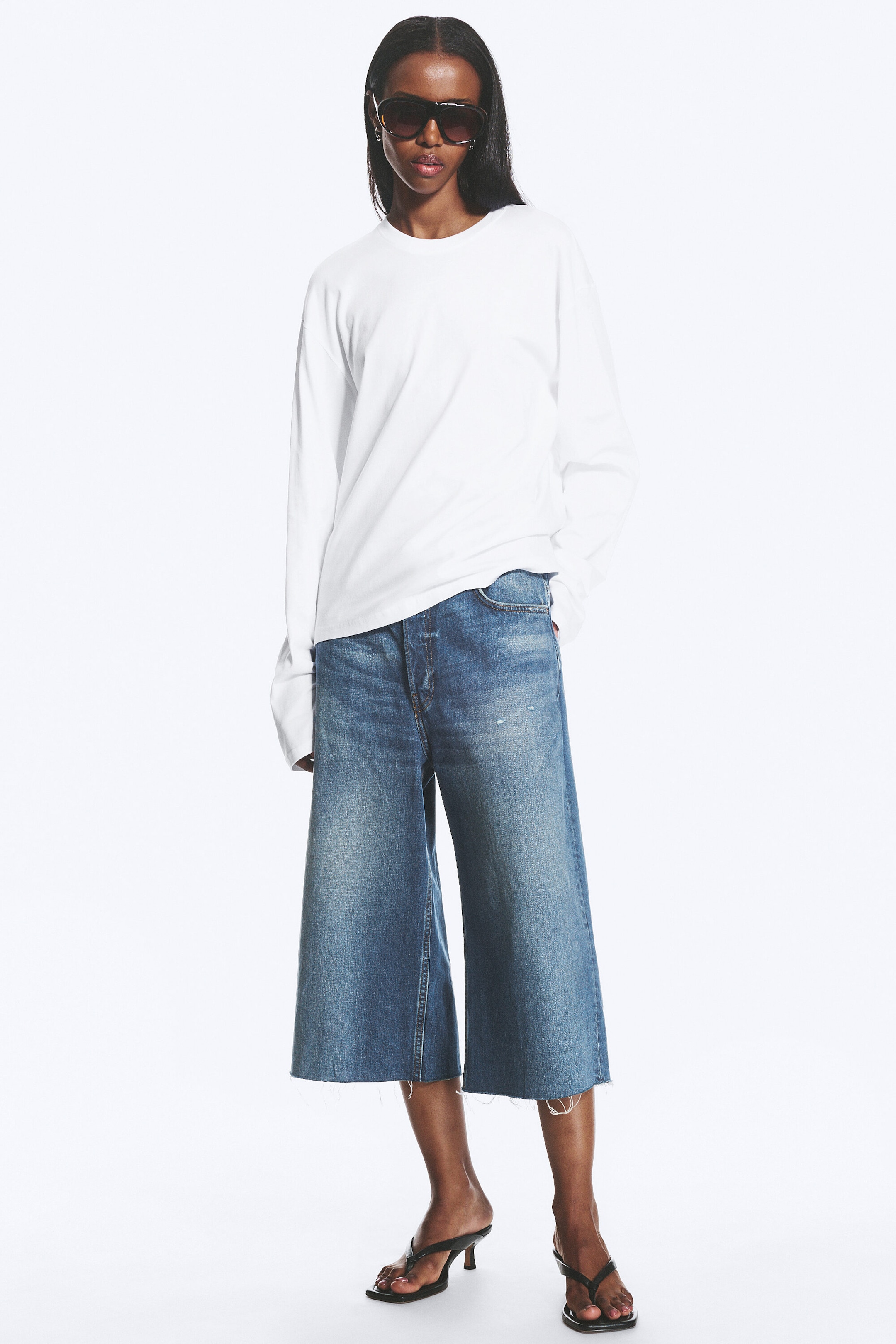 White - Long-Sleeved Boxy Cotton T-shirt - 2