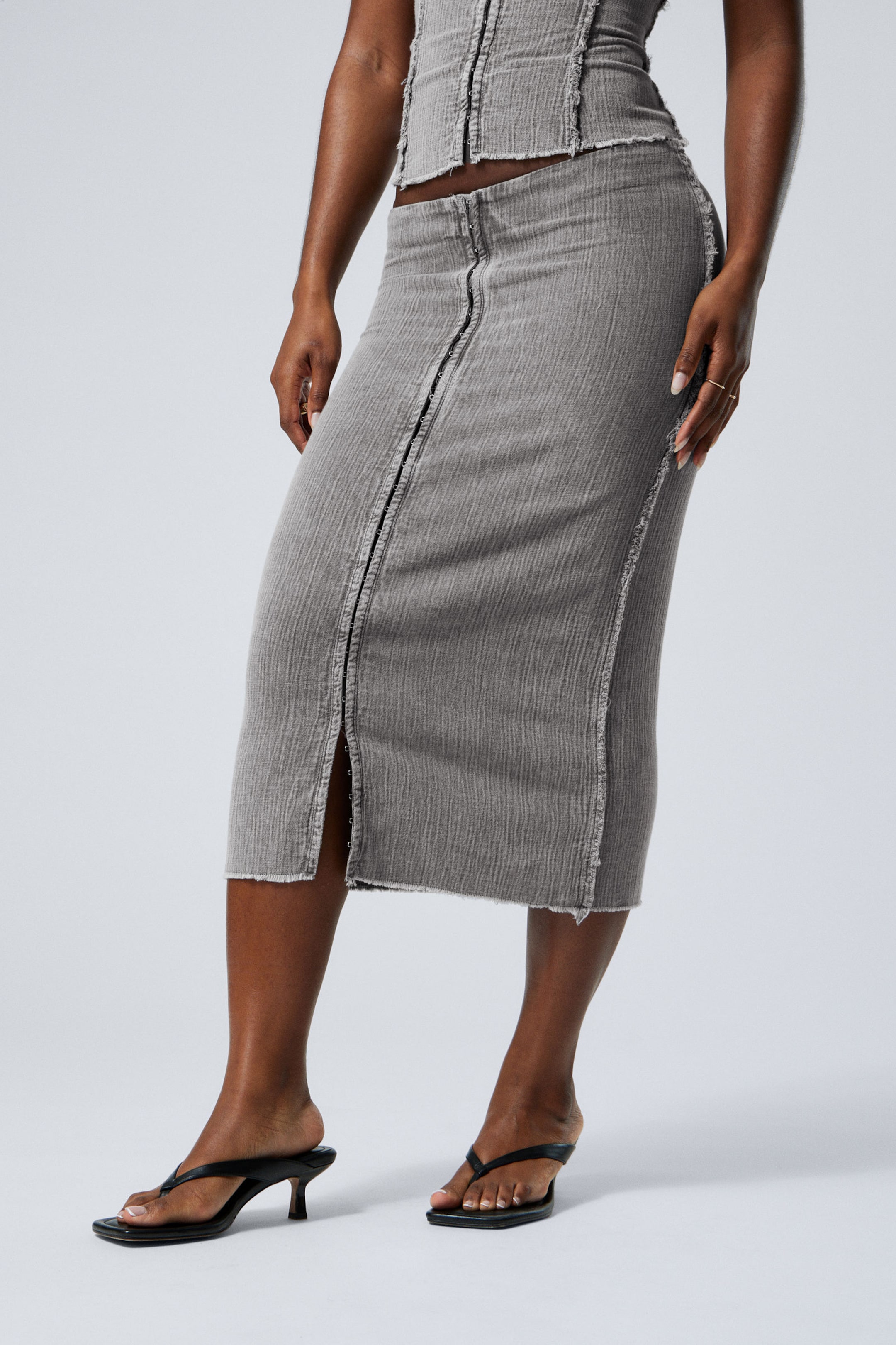 #E4E2DC - Slim Midi-length Pencil Skirt - 2