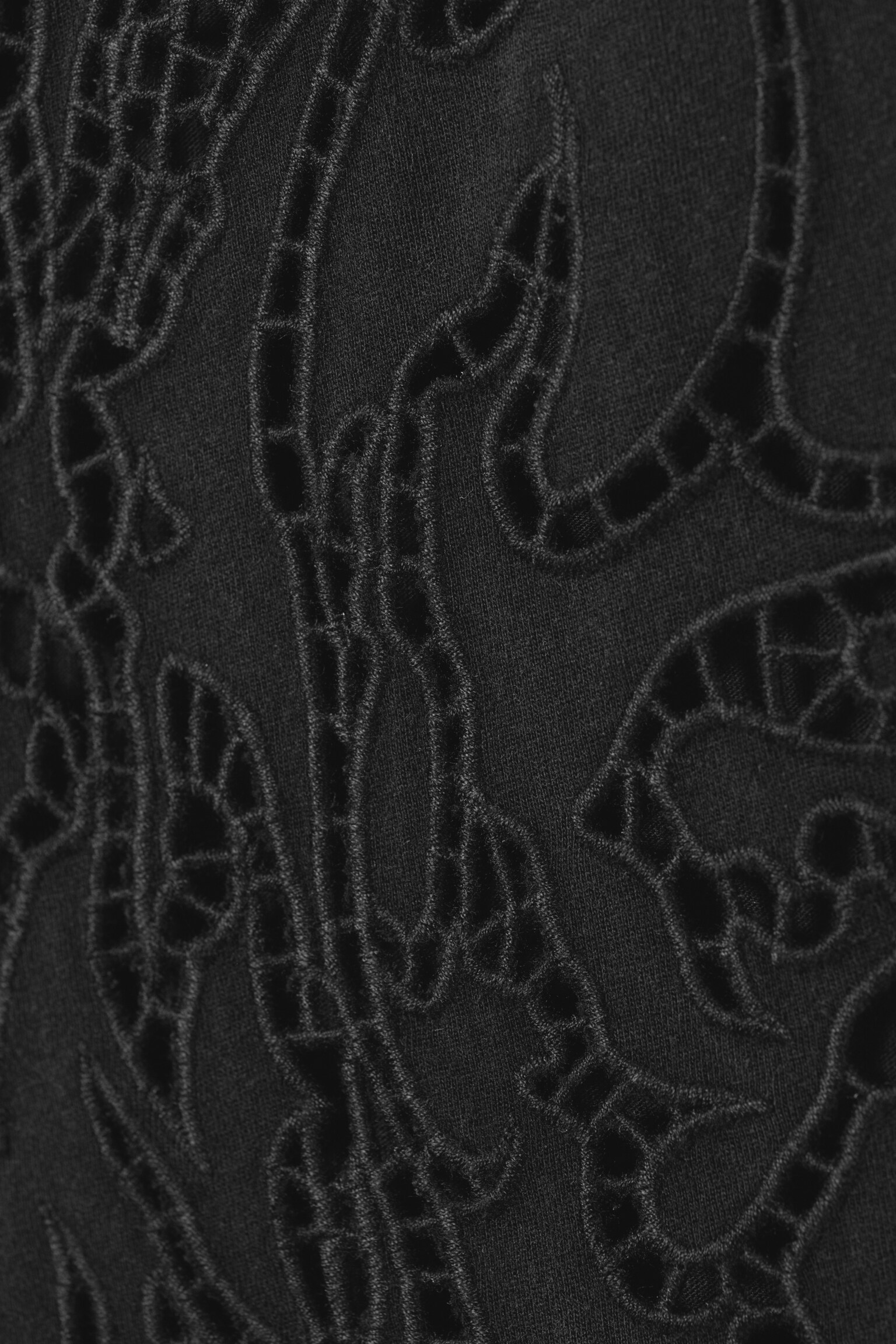 Top sem mangas com bordado inglês - Preto - 3