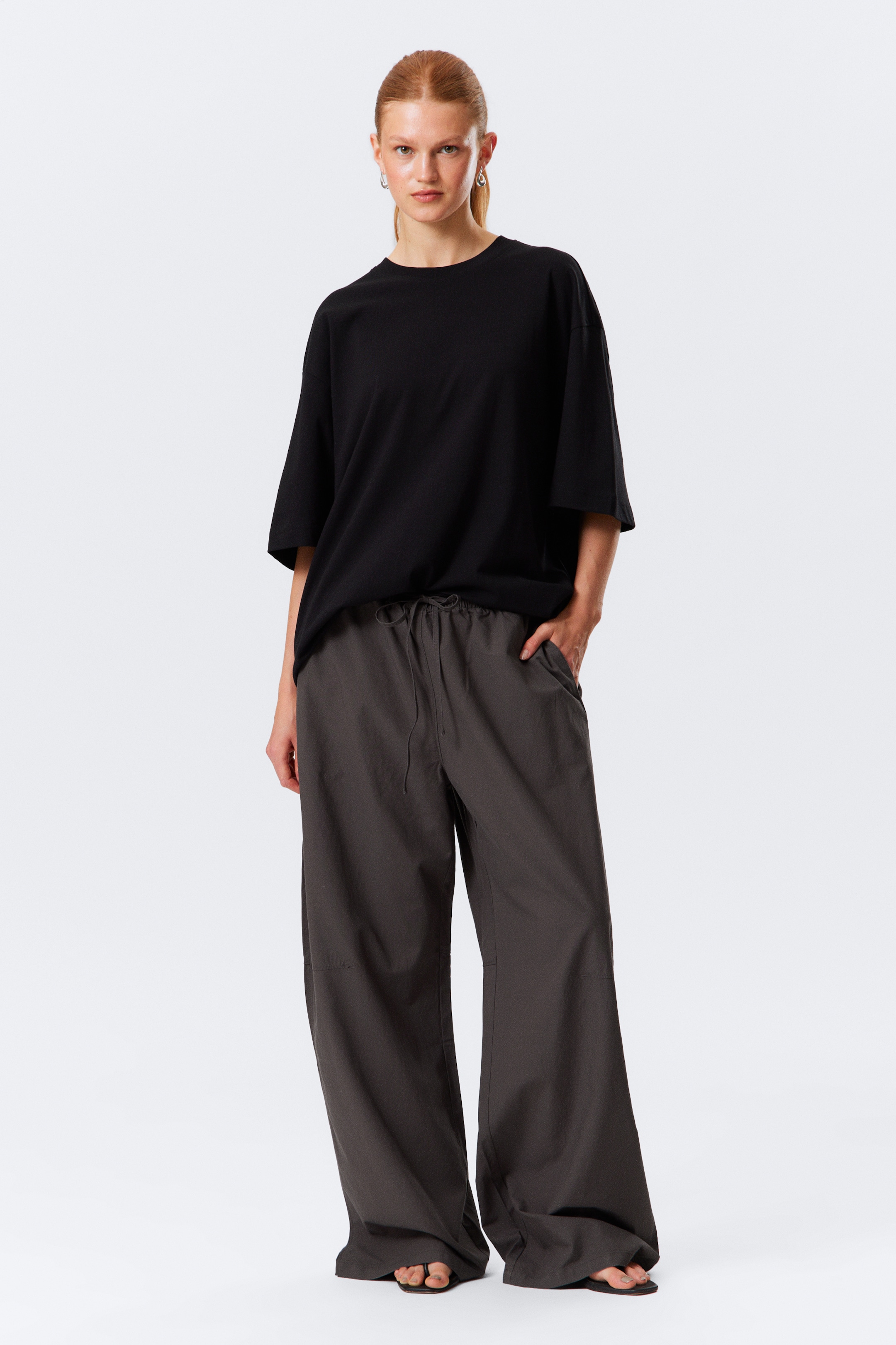 Visualizza immagine più grande: T-shirt oversize - Nero - DONNA | H&M IT 2
