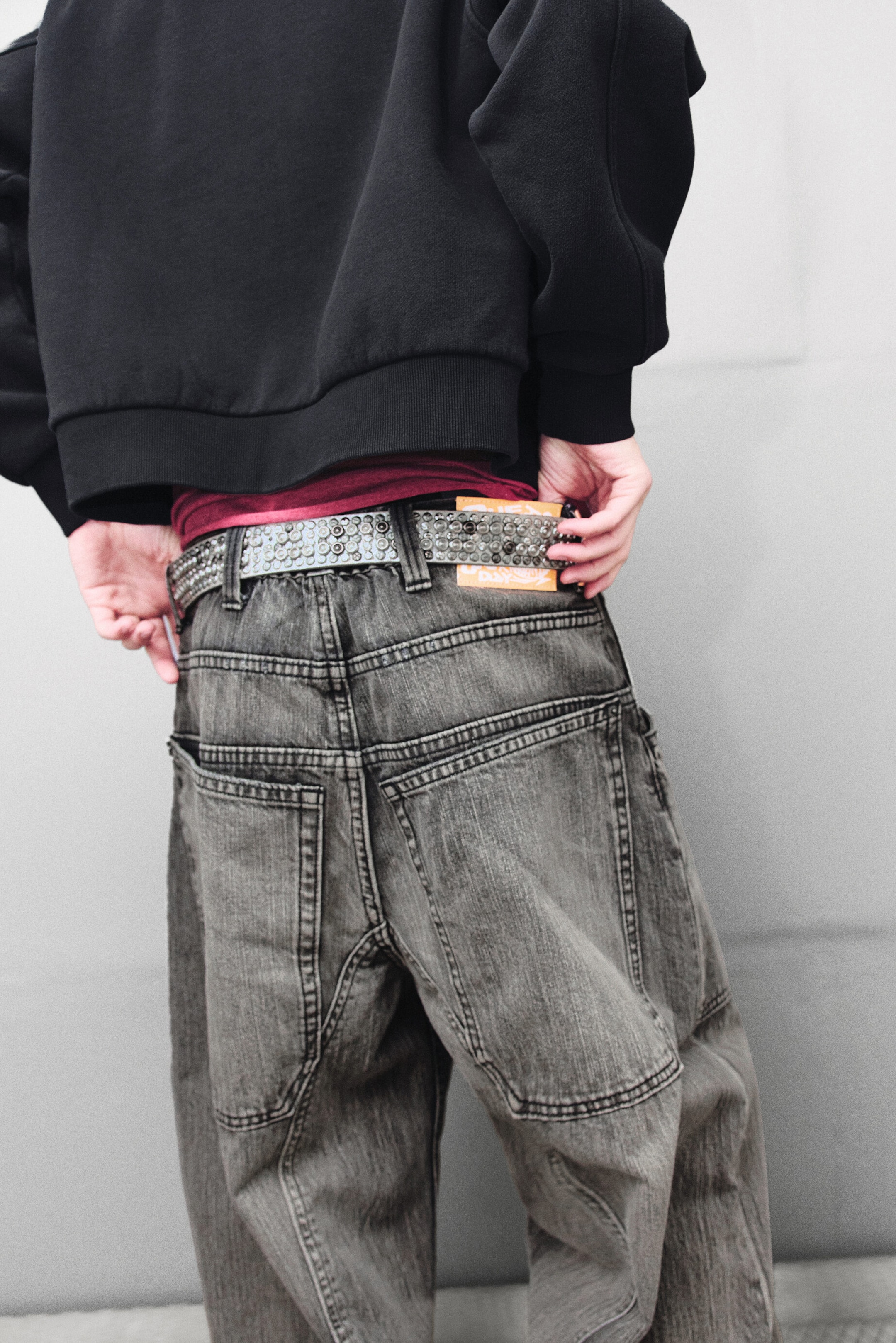 Smokey Black – svart - Dunno unisex løs Barrel-jeans med lavt liv - 9