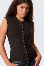 Dunkelbraun - Ärmelloses Oberteil mit Knöpfen - 1