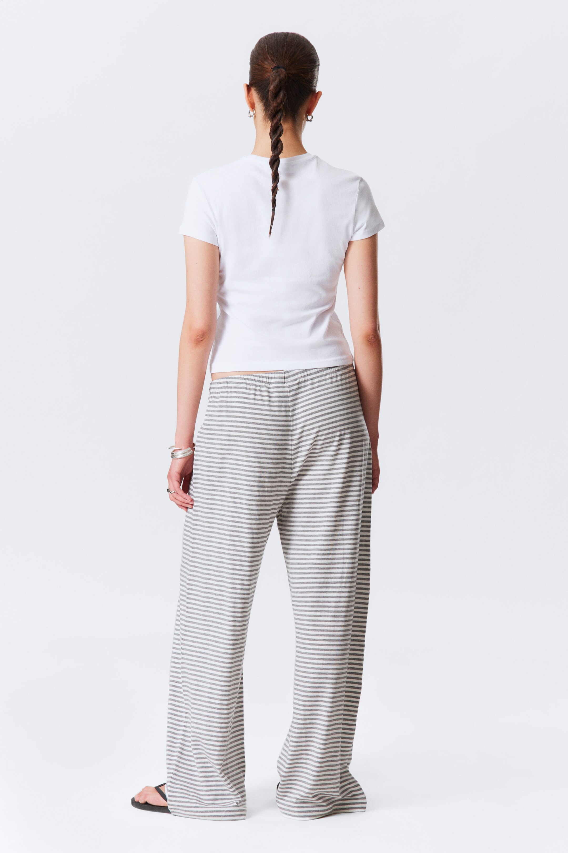 Vezi imaginea mai mare: Slim Short-Sleeved Cotton T-shirt - Alb - FEMEI | H&M RO 3