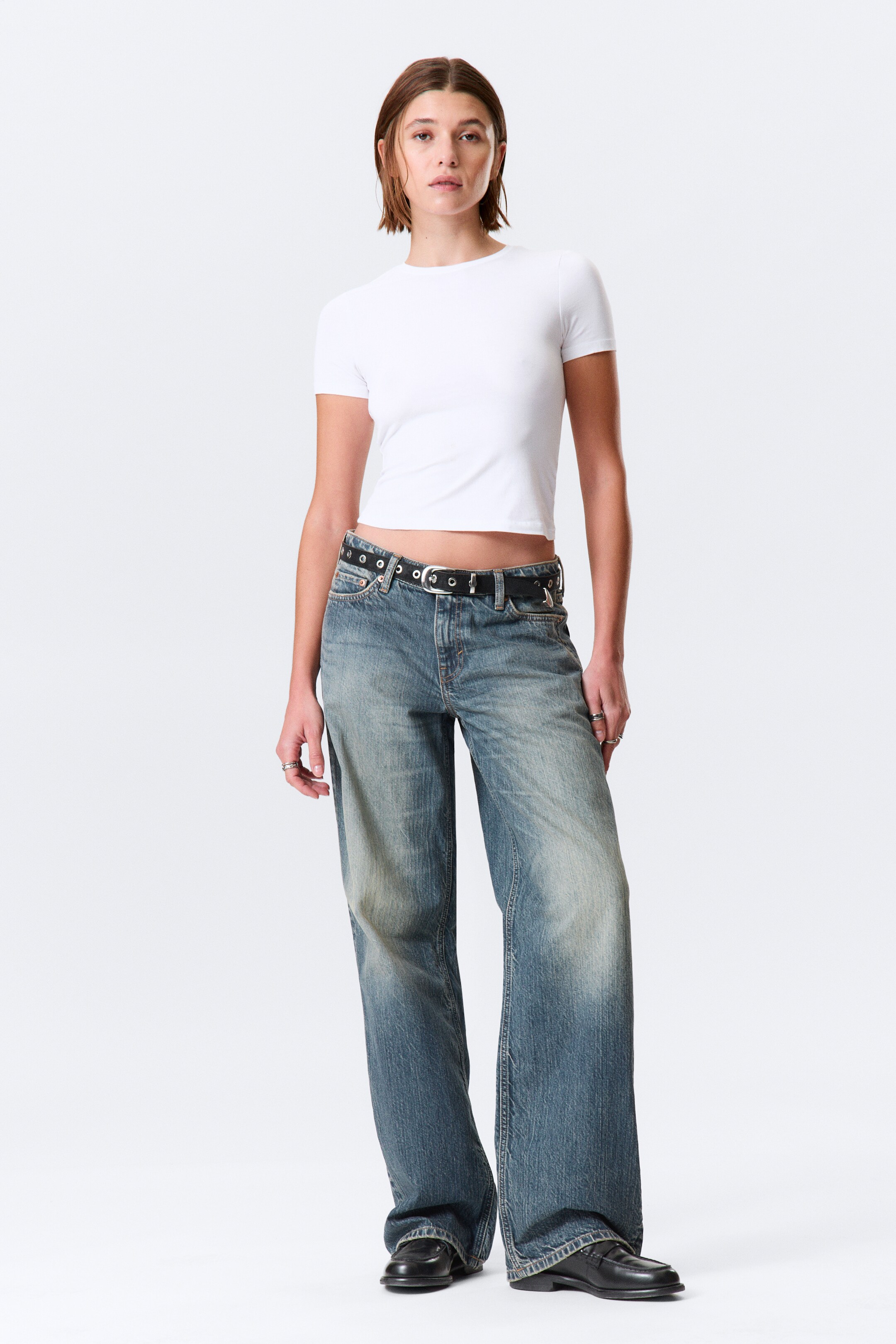 Grösseres Bild ansehen: Schmal geschnittenes T-Shirt - Weiß - DAMEN | H&M CH 3