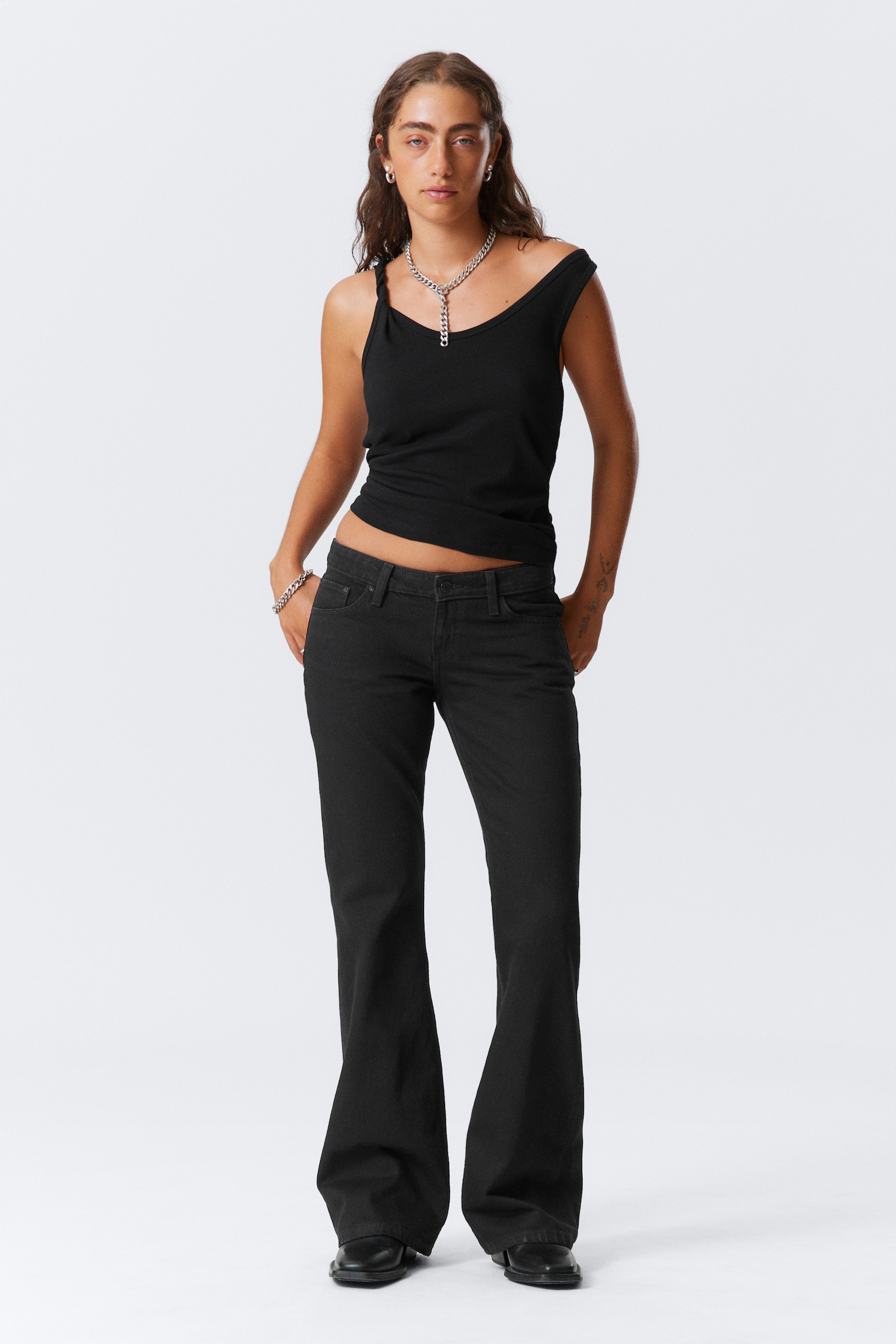 Nova Low Waist Slim Bootcut Leg Jeans - Black Rinse - Schwarz/Lip Blue - Hellblau/Blue Stream - Mittelblau/Brick Blue - Hellblau/Deep Ocean Blue - Dunkelblau/Mine Blue - Mittelblau/Lake Blue - Mittelblau