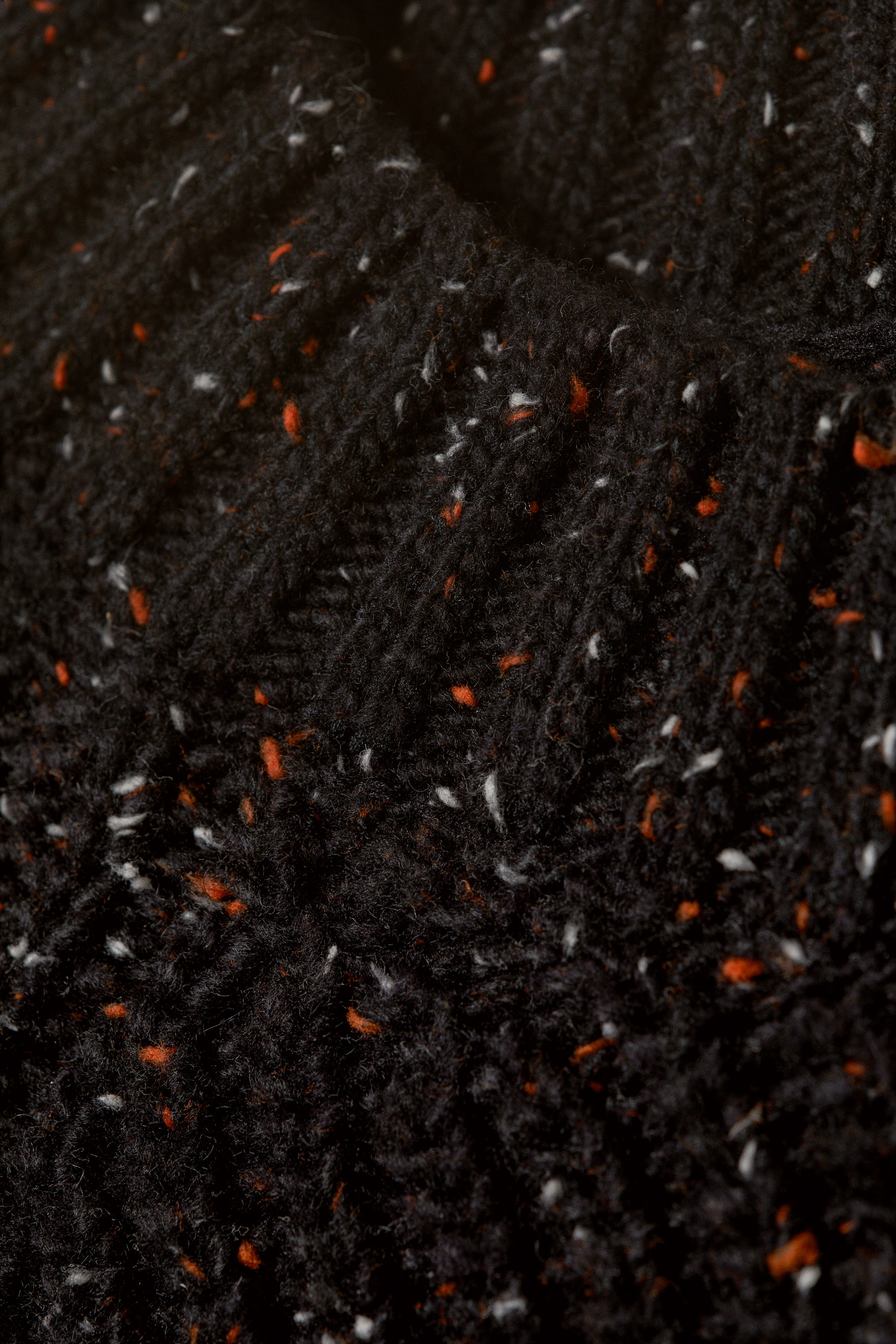 Schwarz - Lockerer Strickpullover aus Nepped-Garn - 5