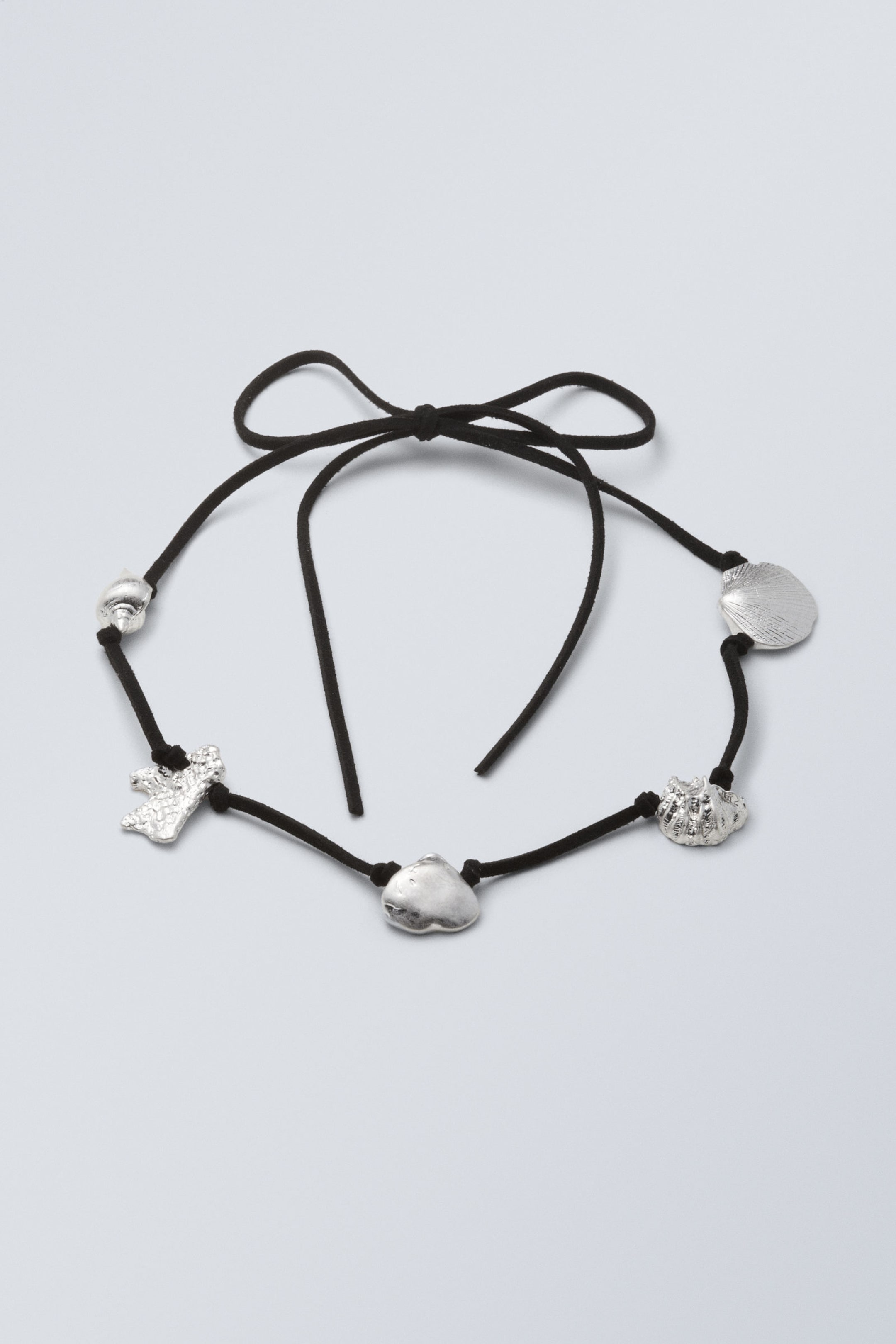 Black - Shell Pendant Necklace