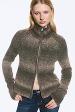 Khakigrün - Weicher Strick-Cardigan mit Reißverschluss - 0